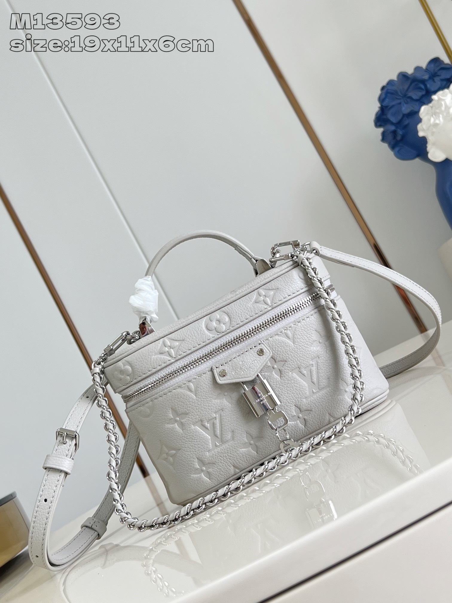 Bagsaaa LV M13593 Vanity Chain Pouch Mist Grey - 19cm