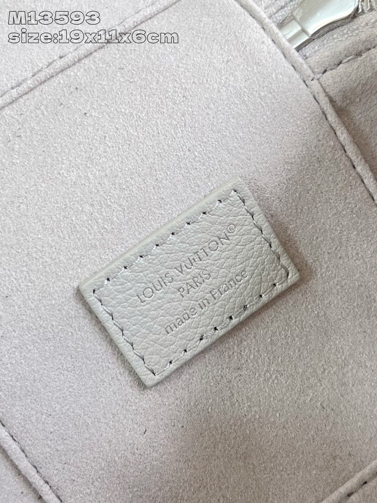 Bagsaaa LV M13593 Vanity Chain Pouch Mist Grey - 19cm