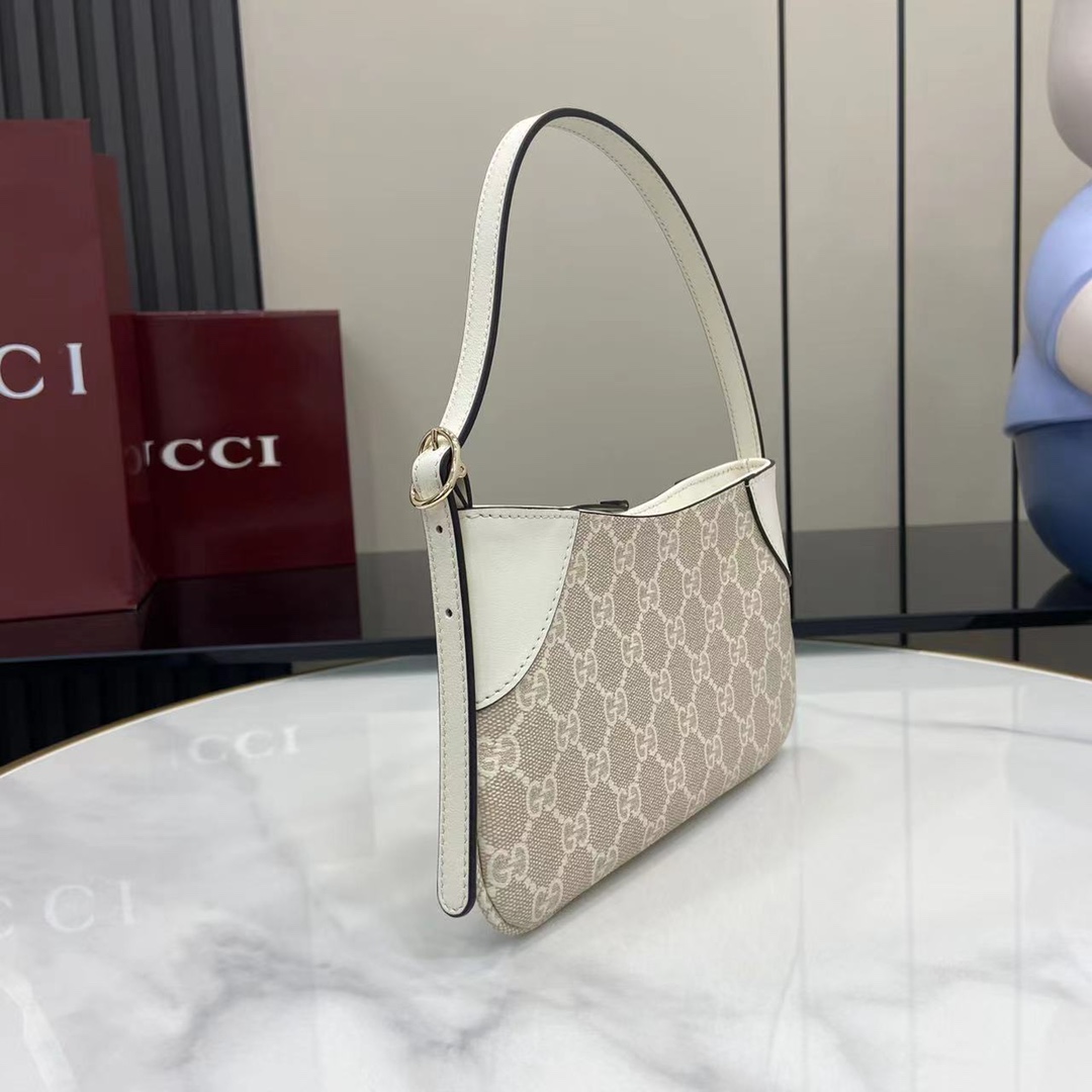 Bagsaaa Gvc*1 GG Emblem S*per mini shoulder bag ‎820696 beige & white - 23 x 13 x 2cm