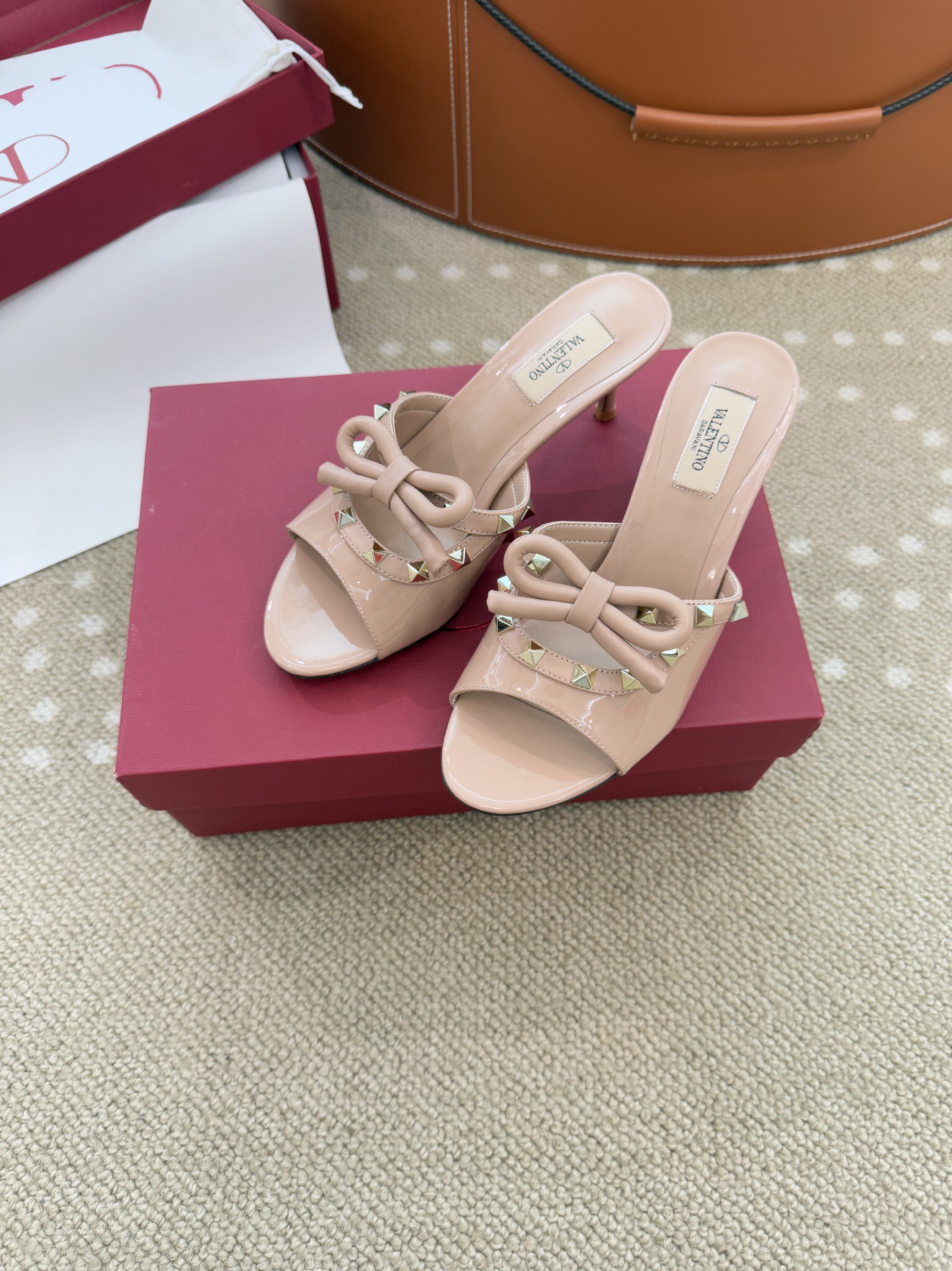 Bagsaaa Va1e*ntin0 Rockstud patent leather mules nude 6cm