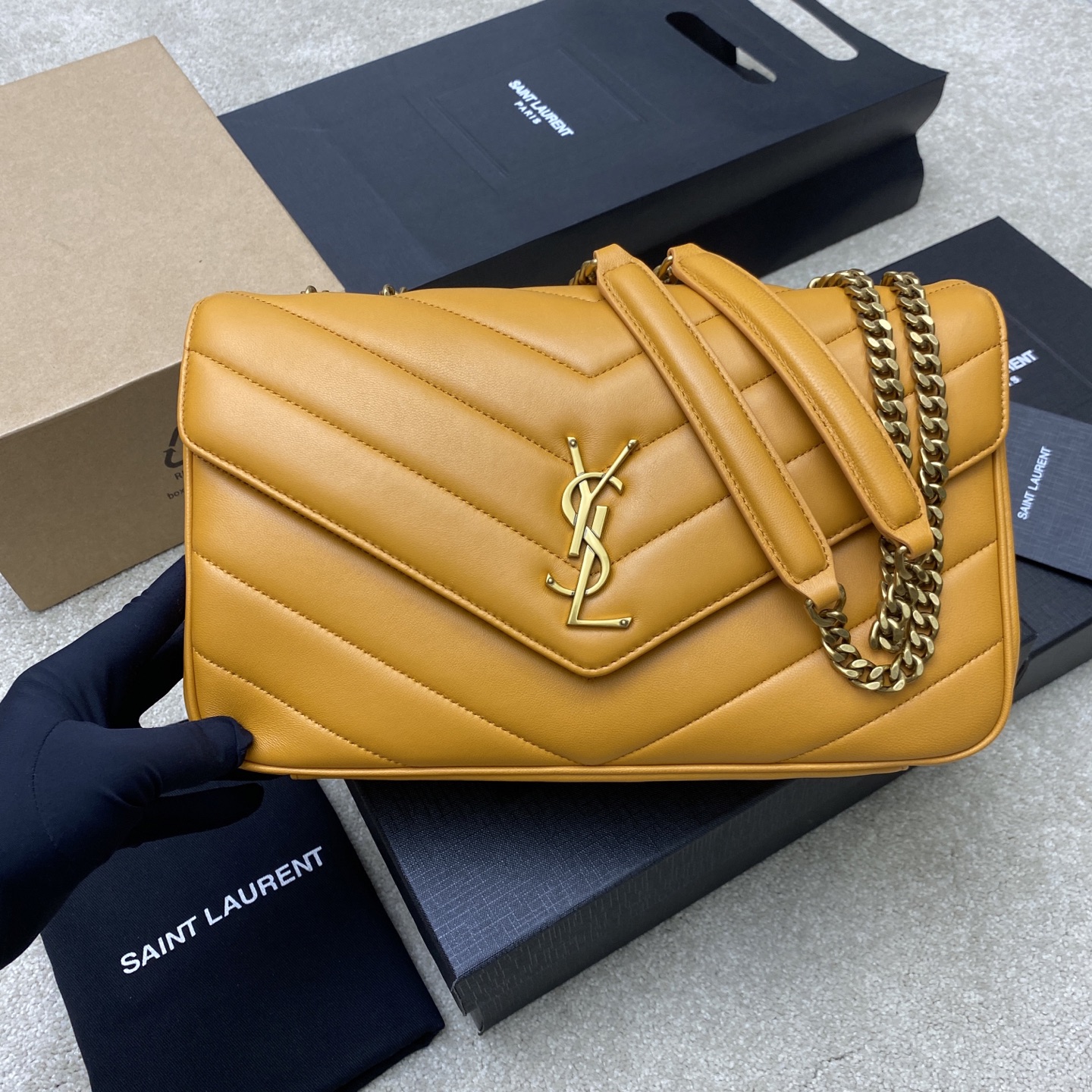 Bagsaaa Y51 Loulou Medium In Matelassé Lambskin 801439 Sunflower - 29 x 17 x 8 CM