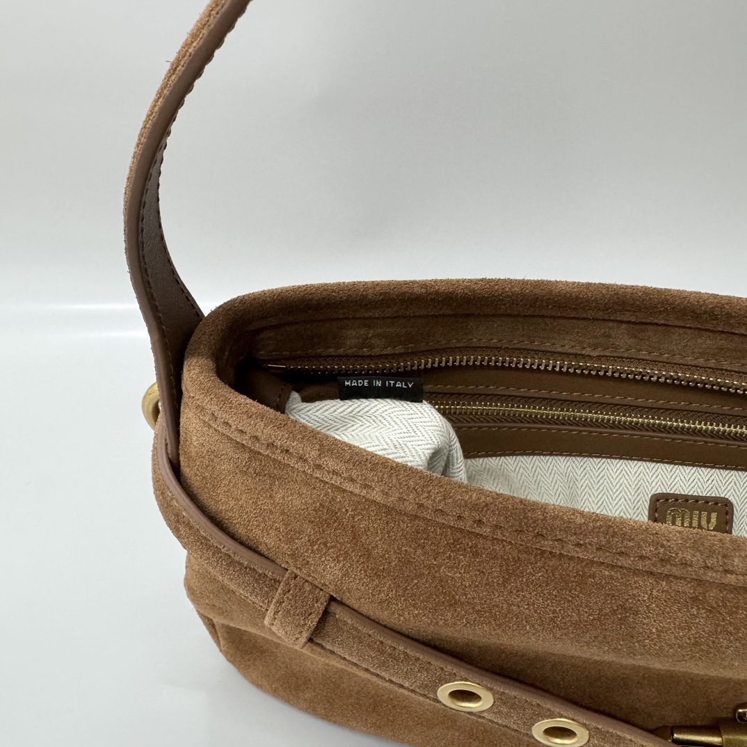 Bagsaaa Miu Miu Aventure suede bag 5BC182 brown - 33cm