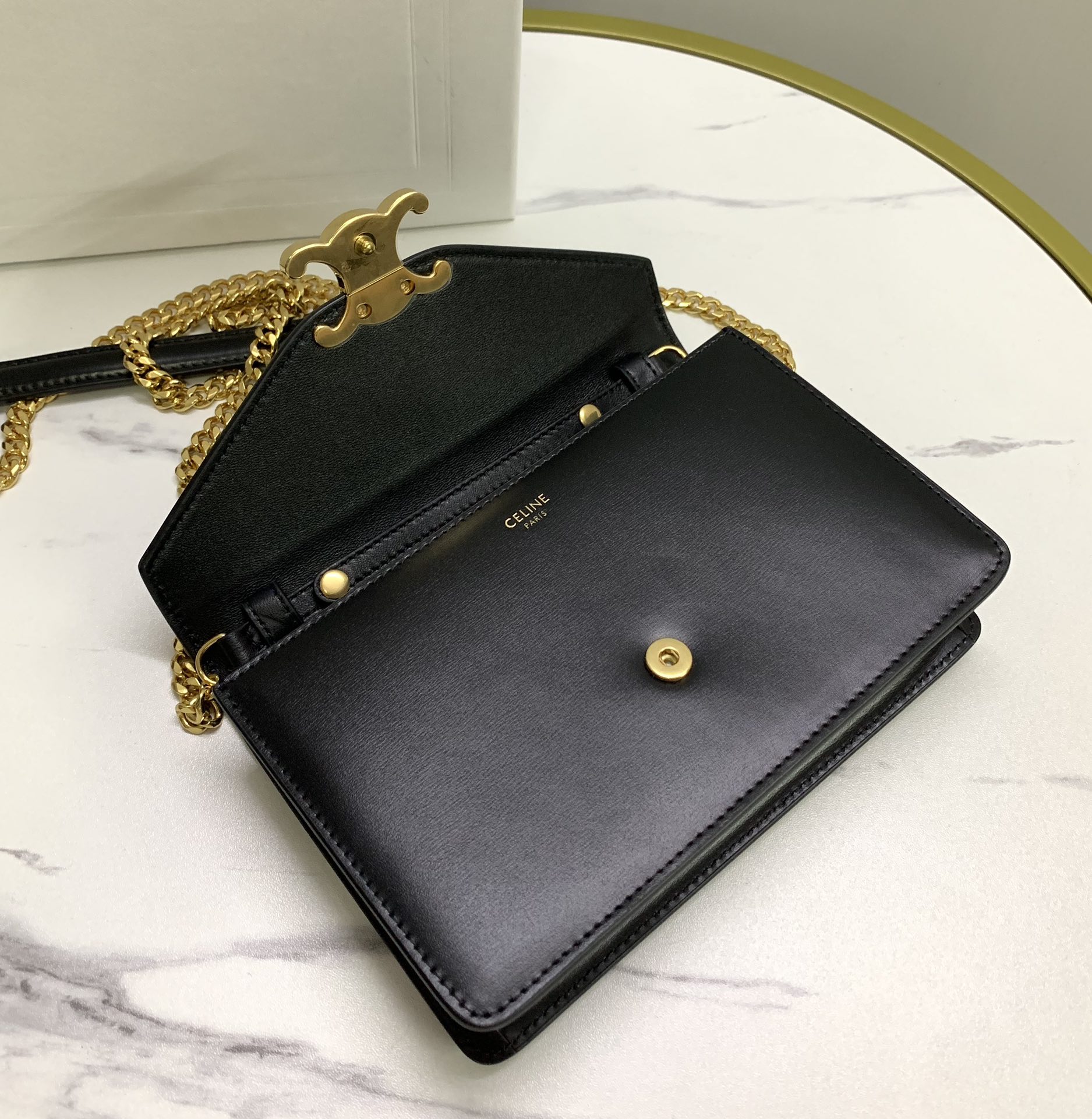 Bagsaaa Ce1i*e Wallet On Chain Margo In Shiny Calfskin 10L033 Black - 19.5cm