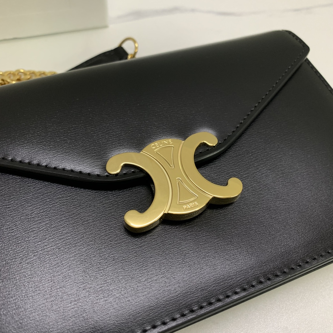 Bagsaaa Ce1i*e Wallet On Chain Margo In Shiny Calfskin 10L033 Black - 19.5cm