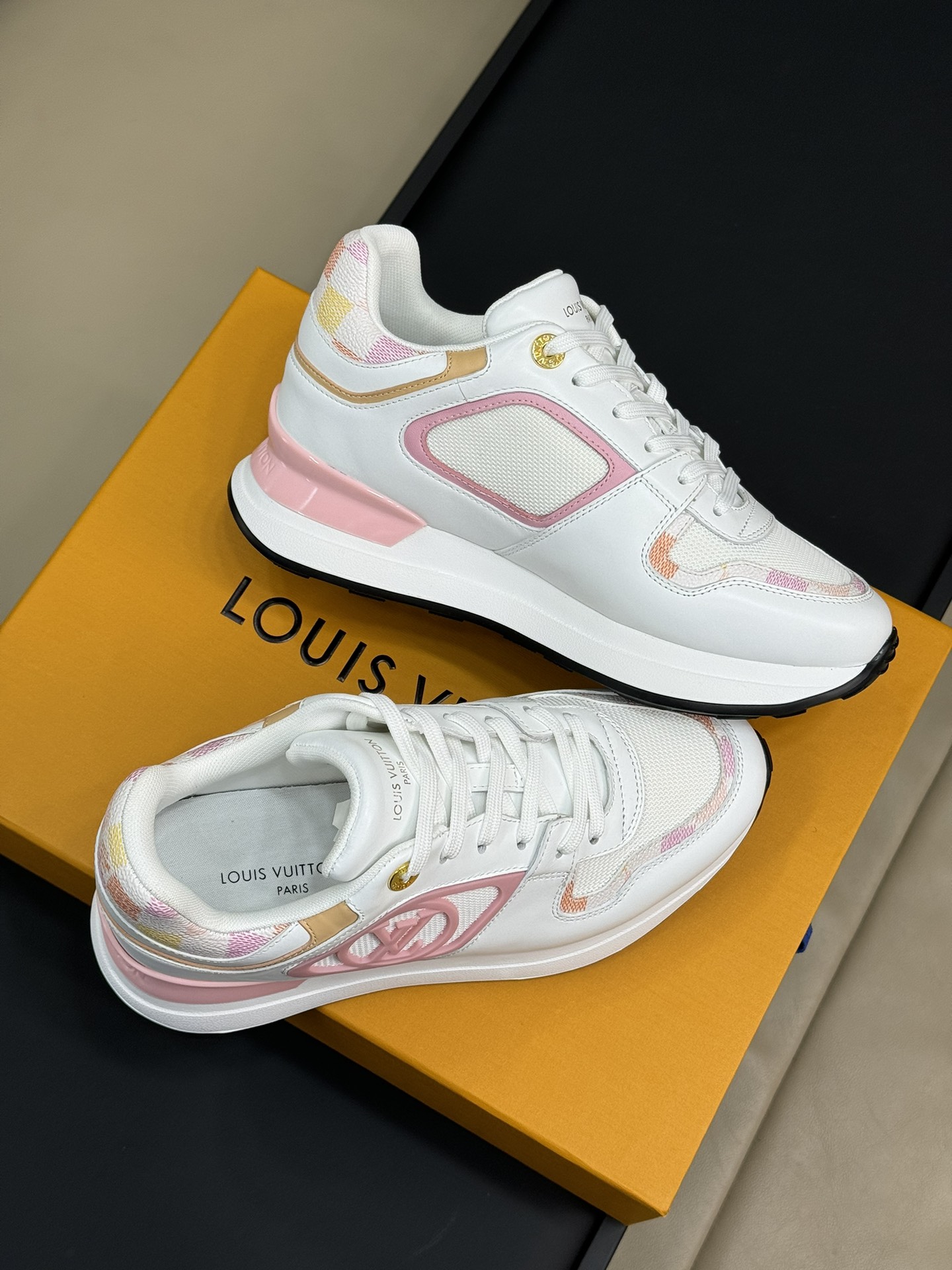 Bagsaaa LV Neo Run Away Sneaker Light Pink