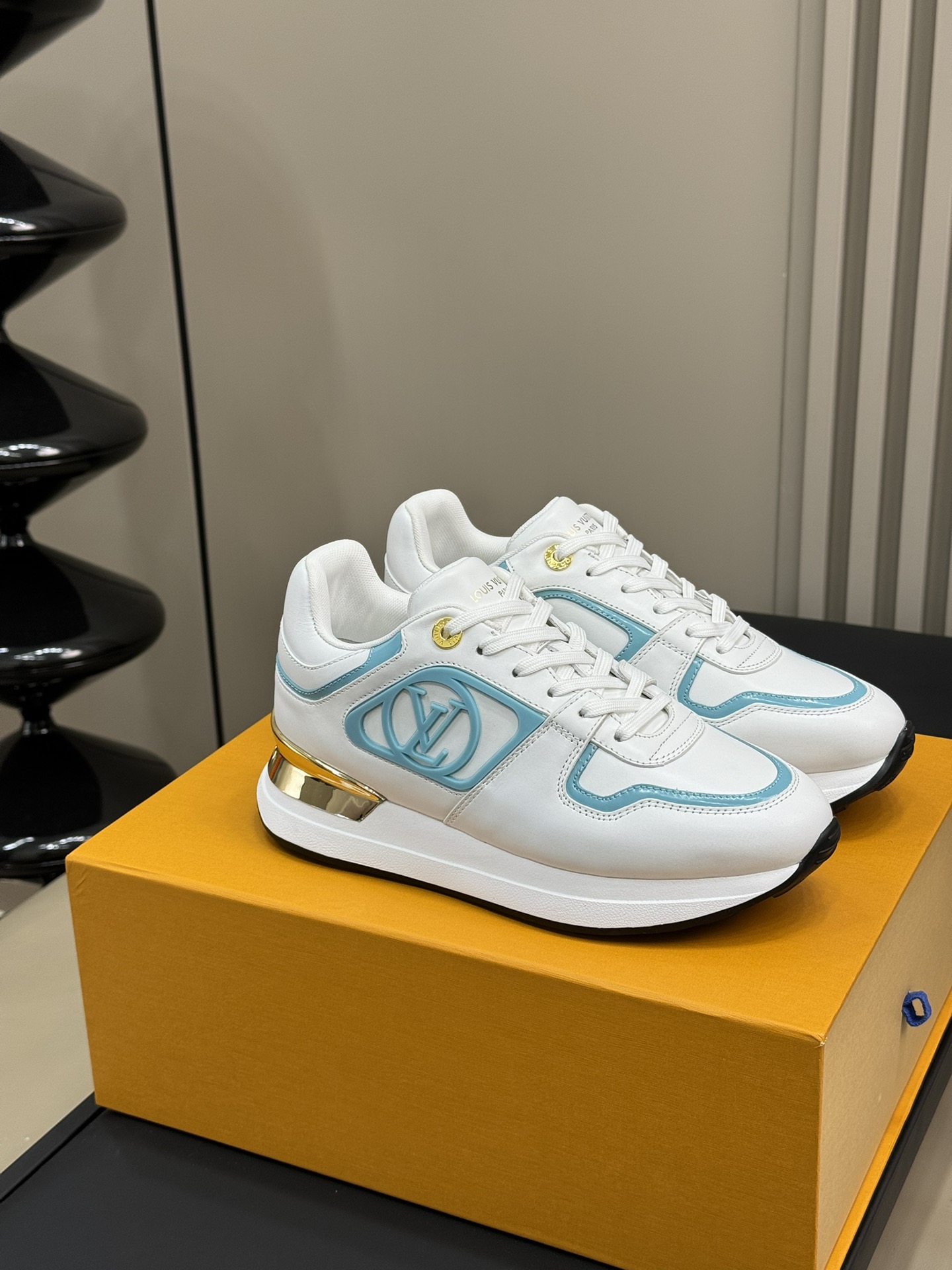 Bagsaaa LV Neo Run Away Sneaker Blue