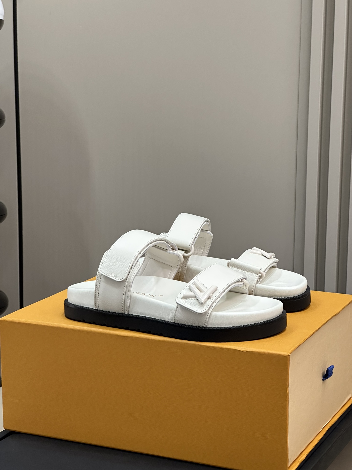 Bagsaaa LV Sunset Flat Comfort Mule Ivory White
