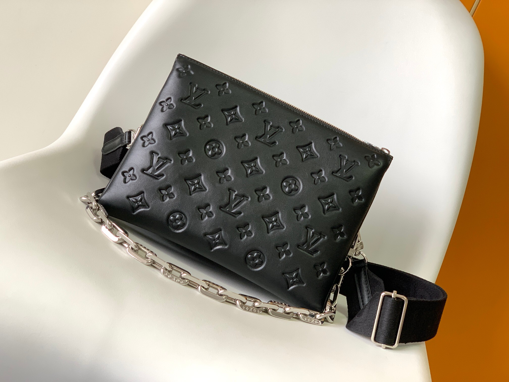 Bagsaaa L0vis Vvtt0n Coussin PM Black & Silver - 26cm