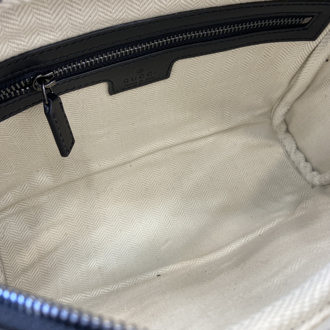 Bagsaaa Gvc*1 GG Emblem small crossbody bag 821155 black - 23cm