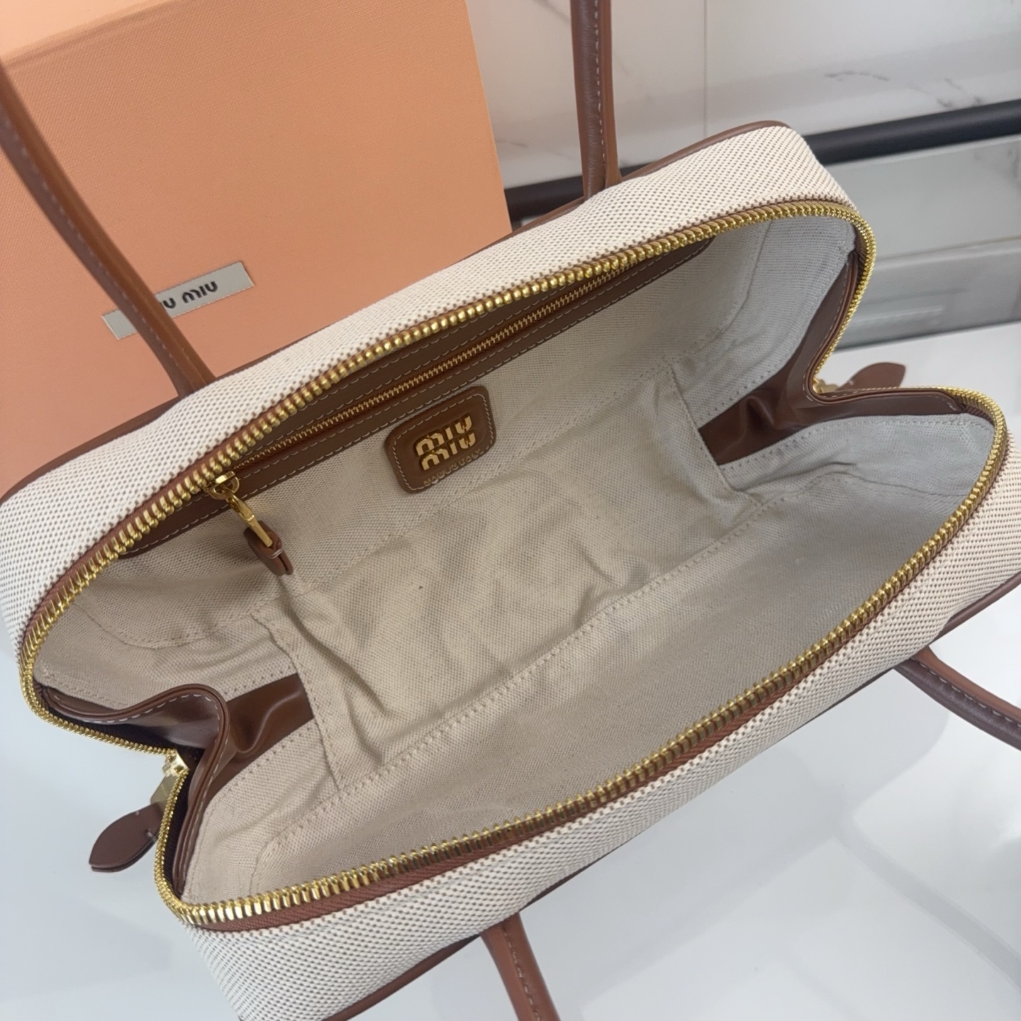 Bagsaaa Miu Miu Beau canvas and leather bag 5BB173 - 28cm