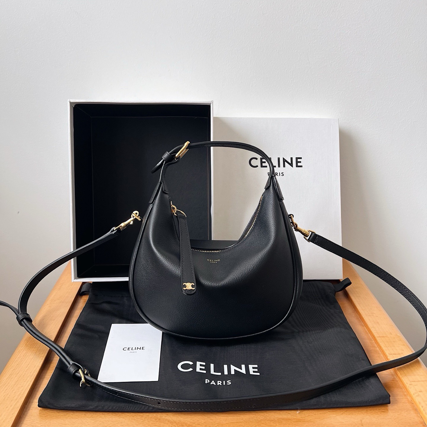 Bagsaaa Teen Ce1i*e Lulu in S*pple grained calfskin black 120723 - 24cm