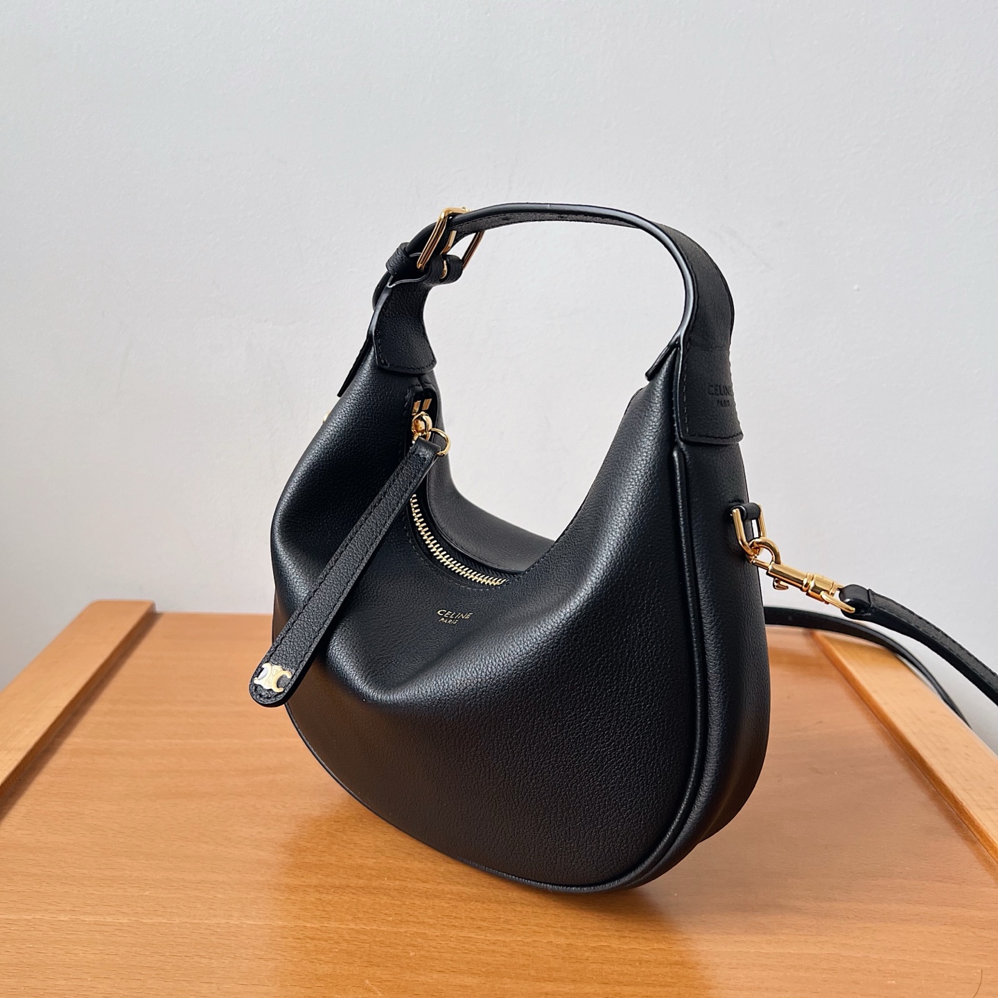 Bagsaaa Teen Ce1i*e Lulu in S*pple grained calfskin black 120723 - 24cm