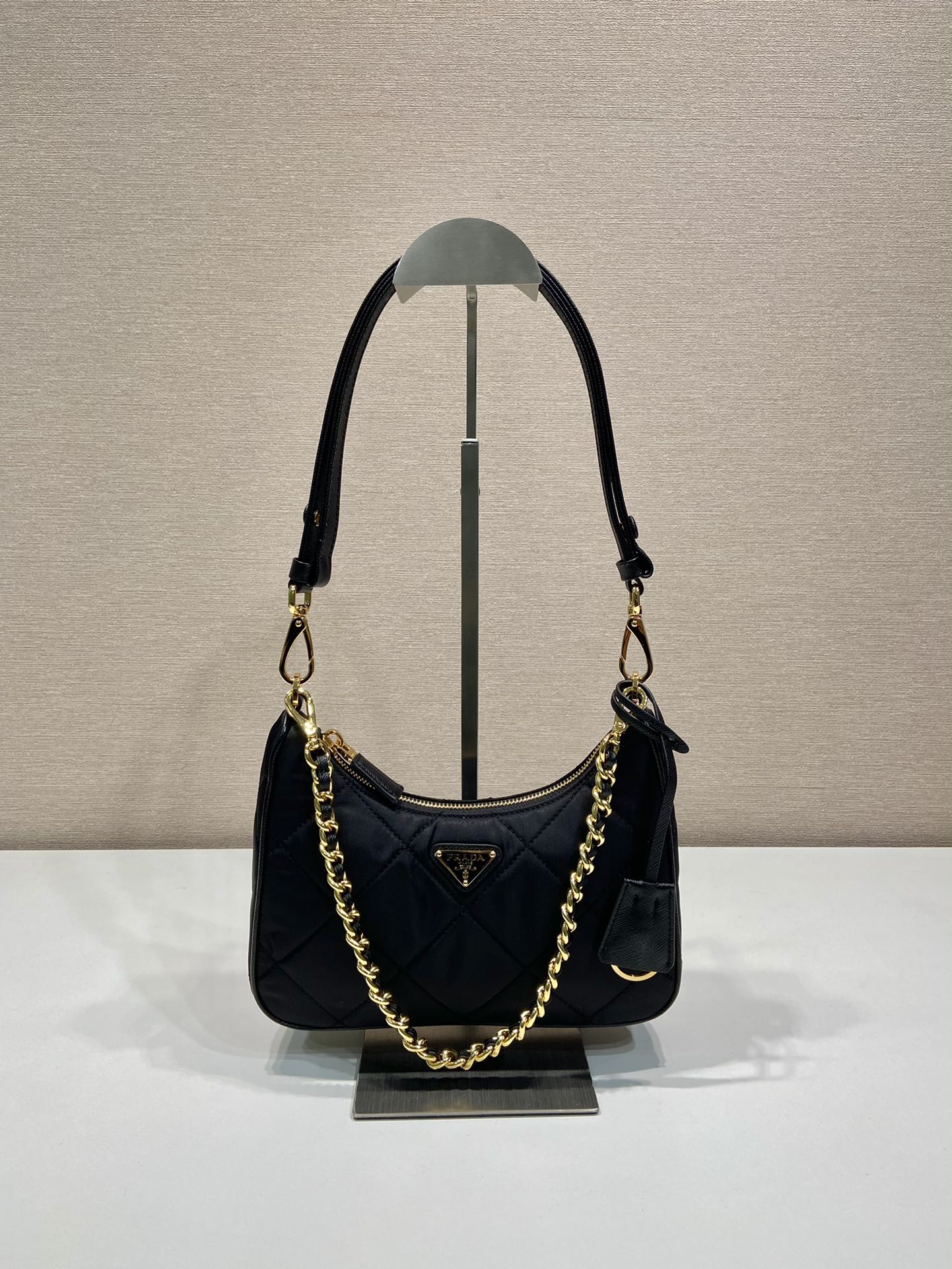 Bagsaaa Pra*a Re-Edition 1995 Chaîne Re-Nylon mini-bag 1BC204 black - 22cm