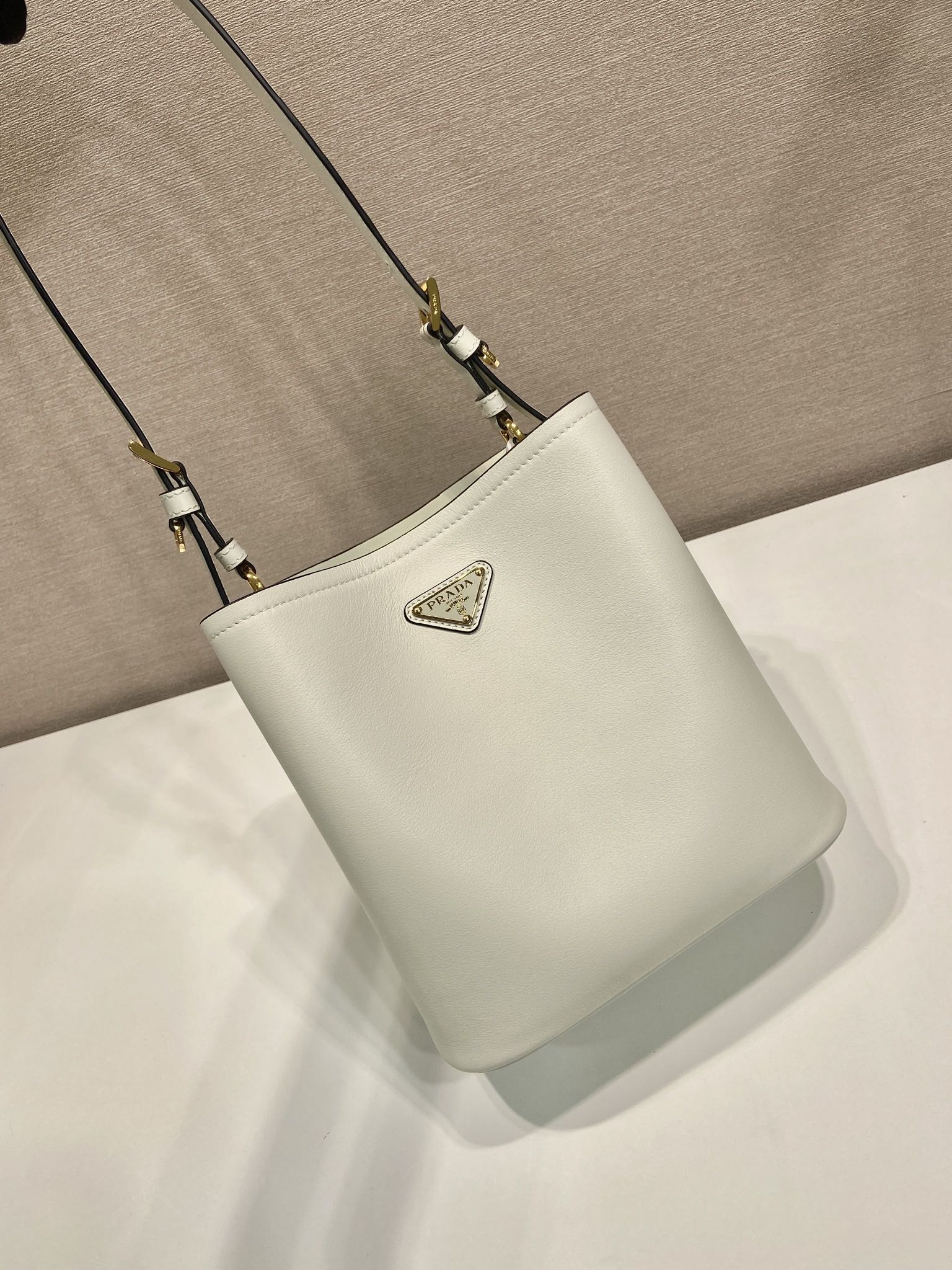 Bagsaaa Pra*a Medium leather bag 1BE080 white - 21.5cm