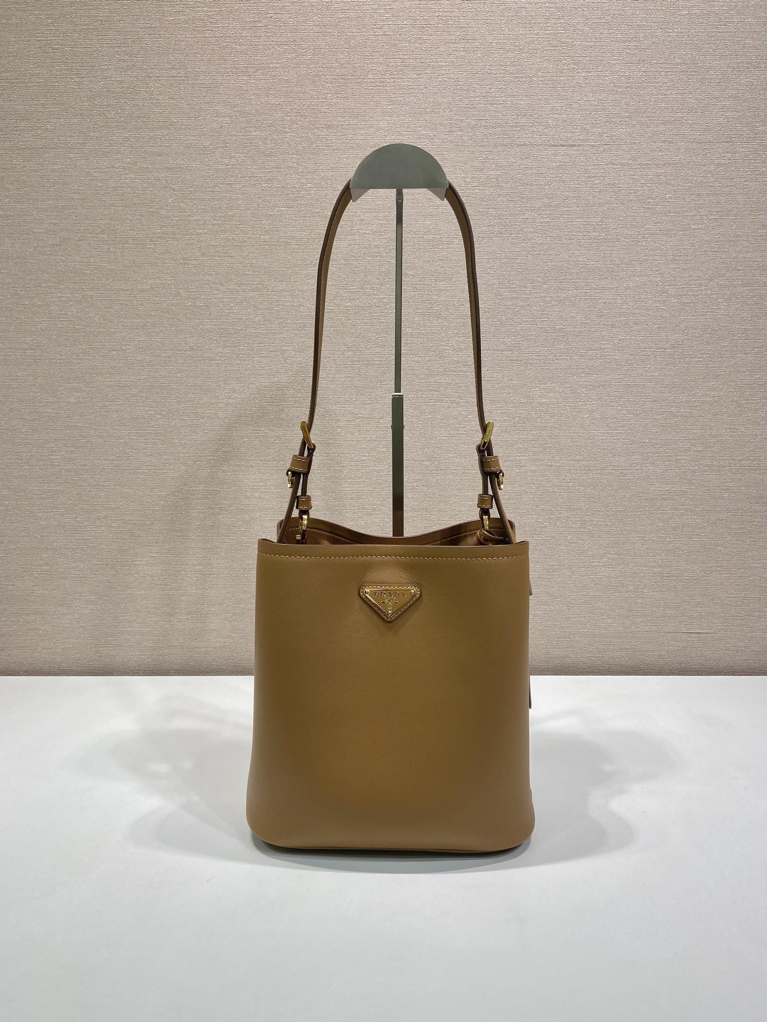 Bagsaaa Pra*a Medium leather bag 1BE080 brown - 21.5cm