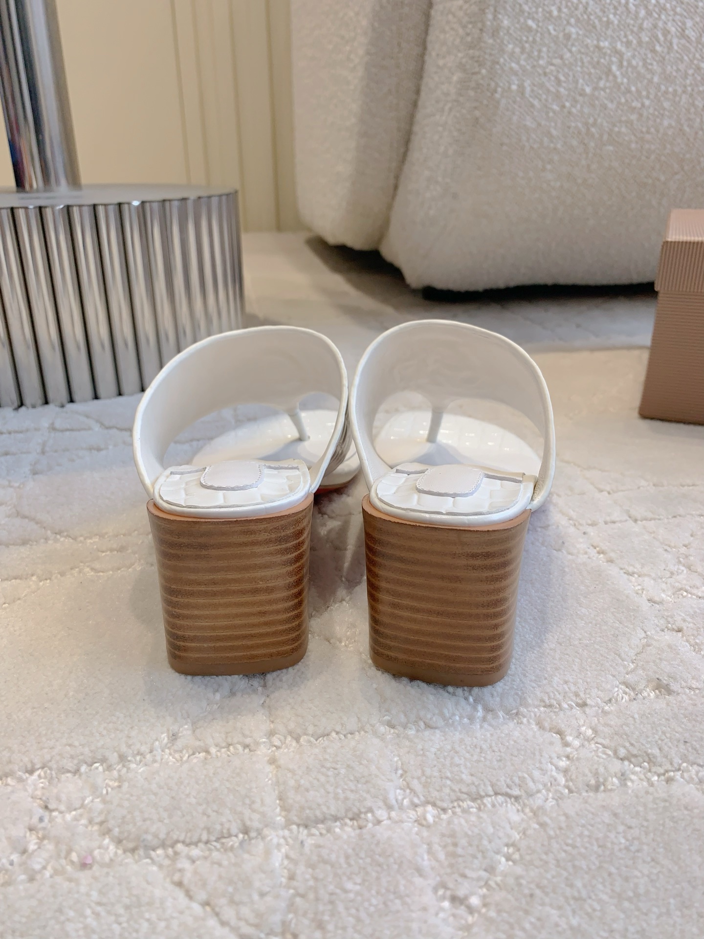 Bagsaaa Chr1st1an Louboutin White Sandals