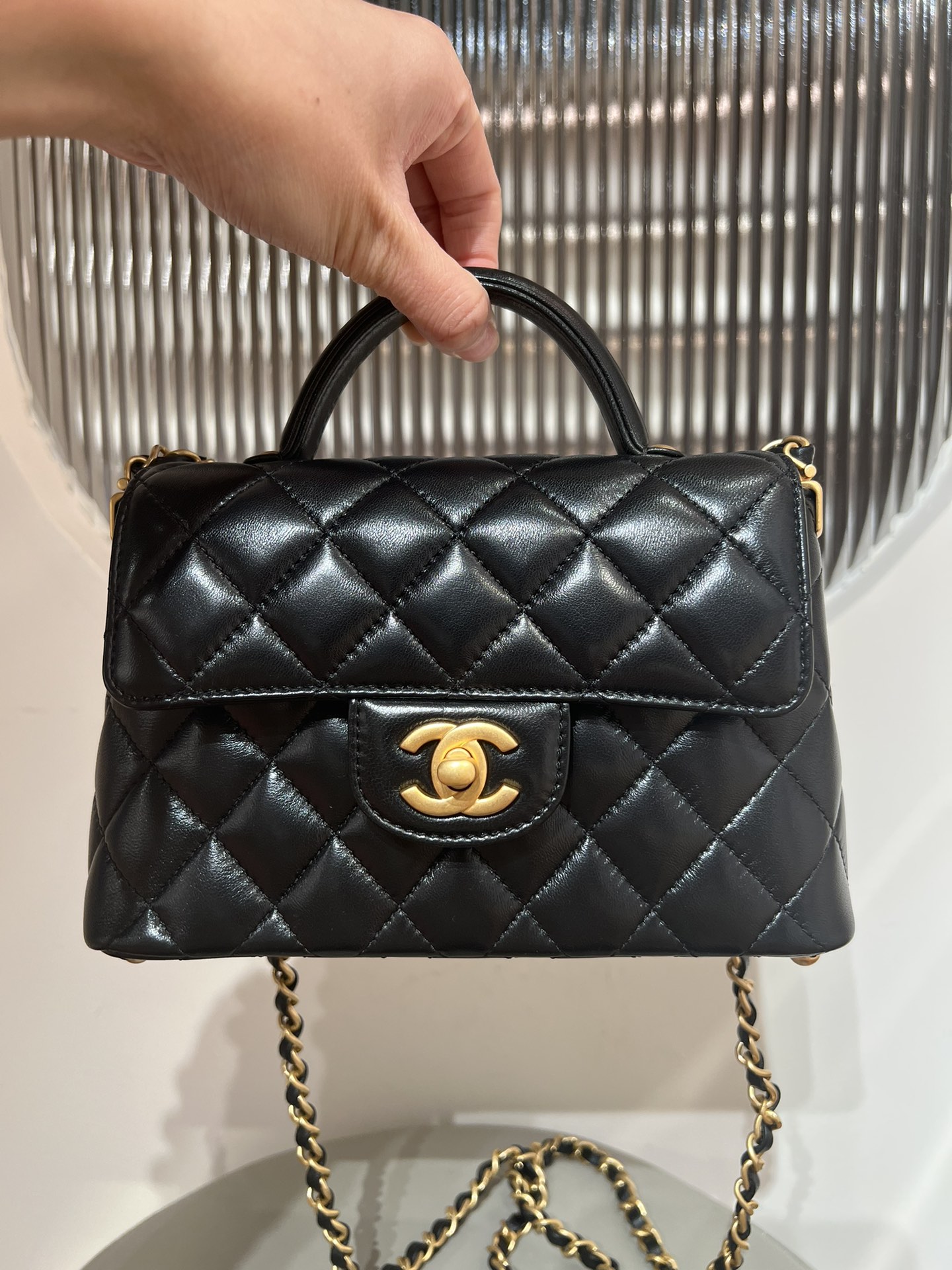 Bagsaaa Ch**el Small Flap Bag with Top Handle AS5355 black - 22cm