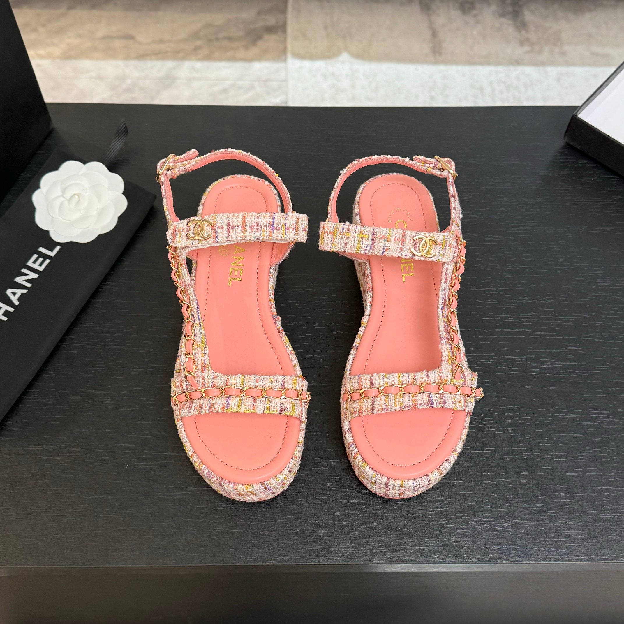 Bagsaaa Ch**el Tweed Chain Platform Sandals pink