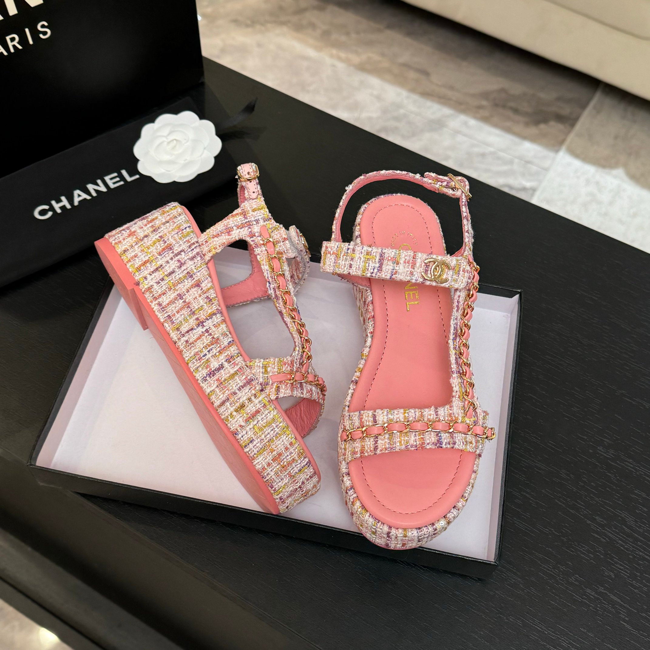 Bagsaaa Ch**el Tweed Chain Platform Sandals pink