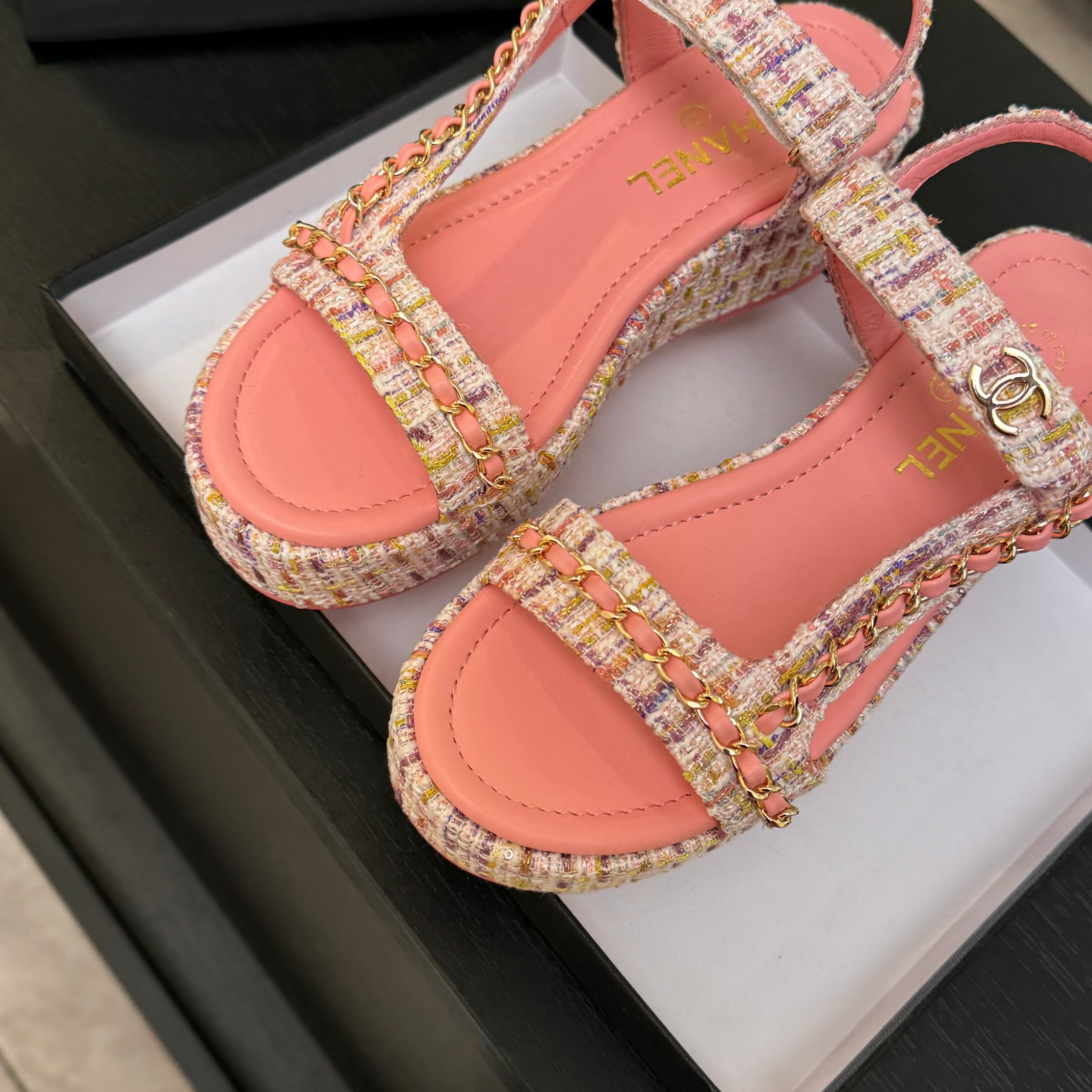 Bagsaaa Ch**el Tweed Chain Platform Sandals pink