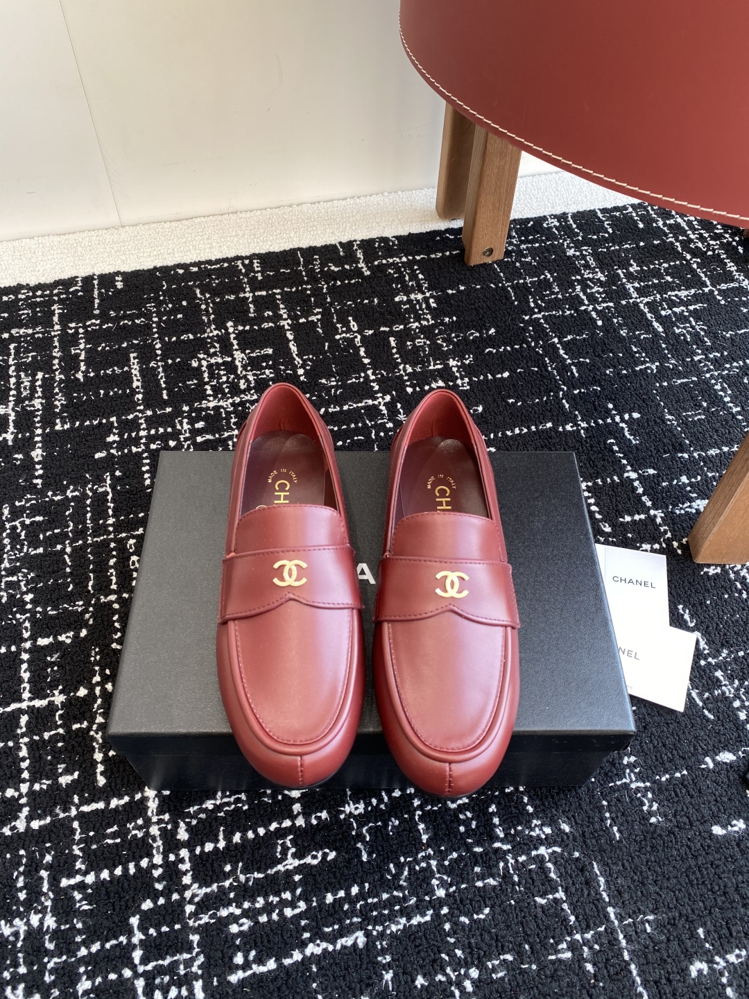 Bagsaaa Ch**el Moccasins red G46417