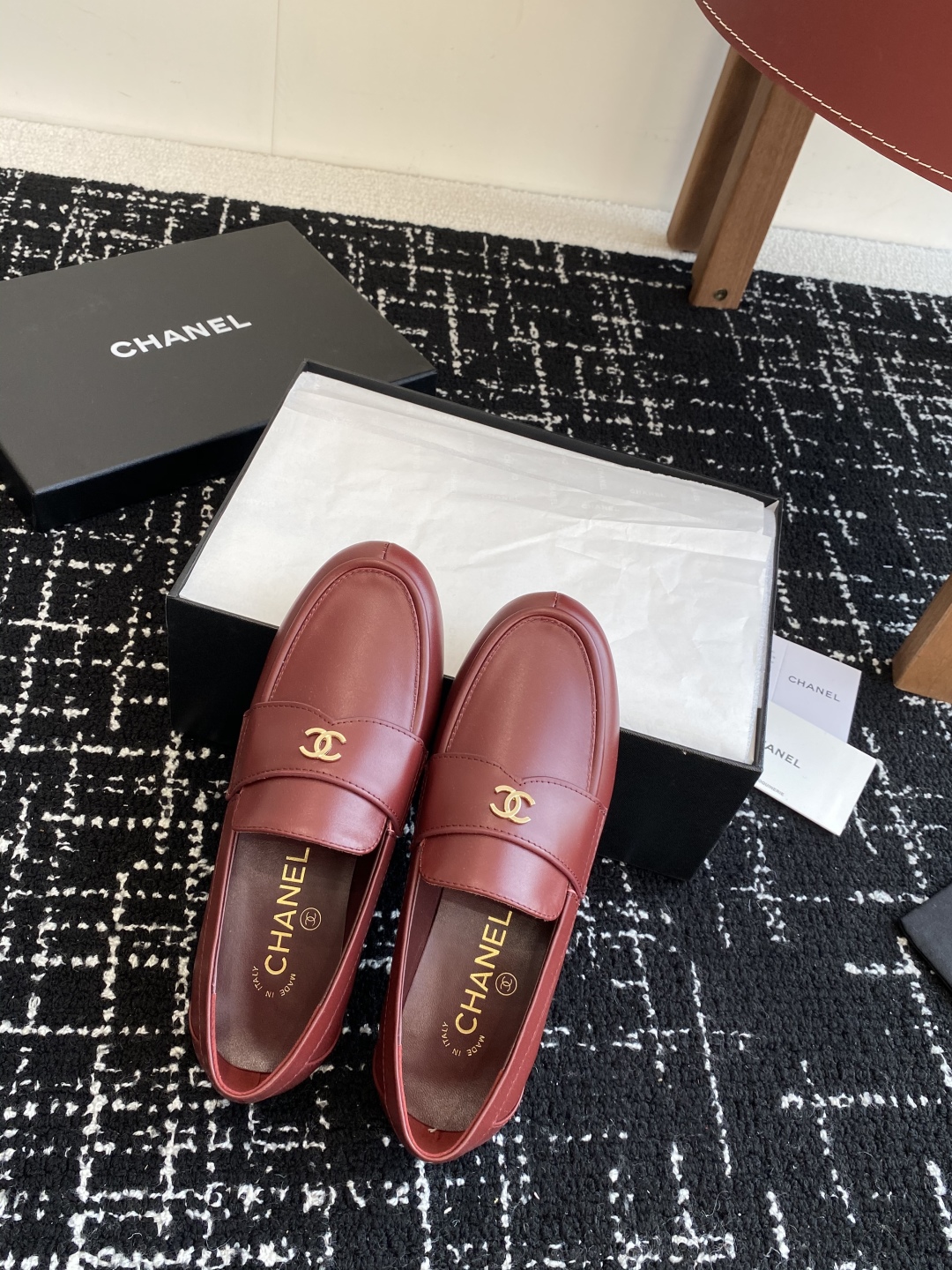 Bagsaaa Ch**el Moccasins red G46417