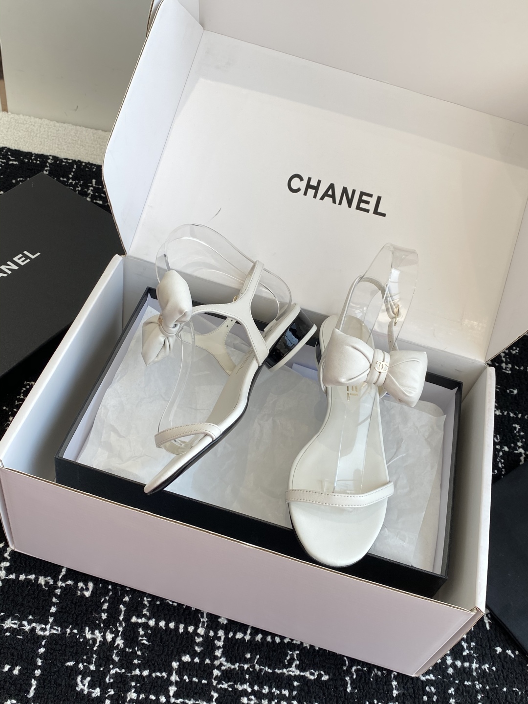 Bagsaaa Ch**el Sandals G46193 White Lambskin