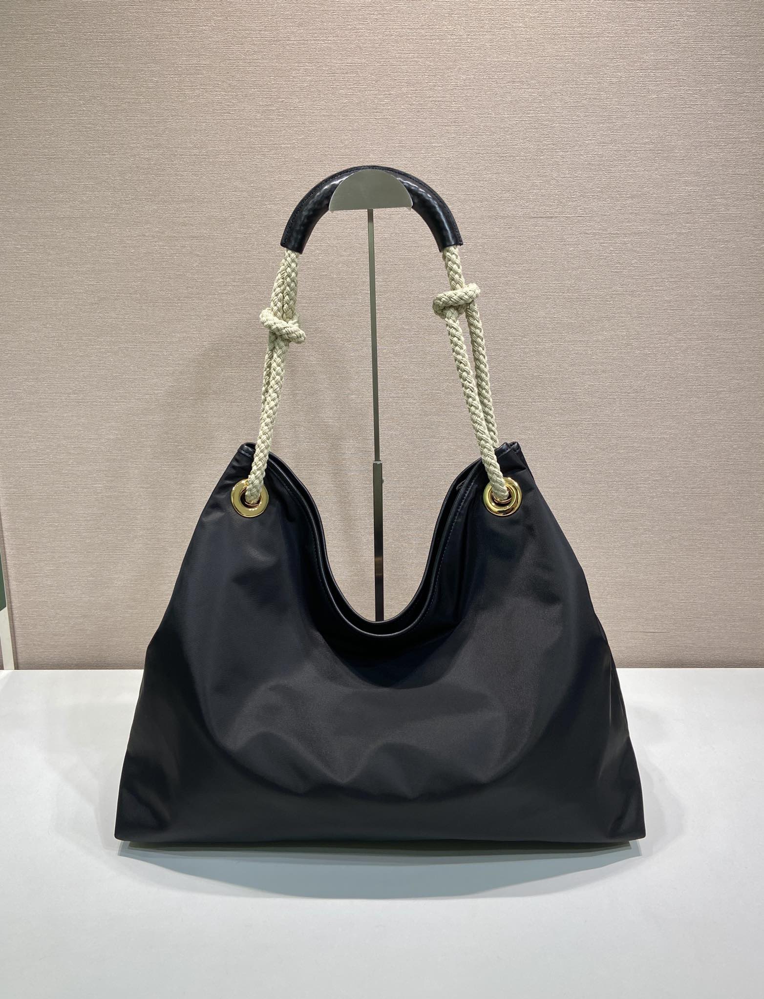 Bagsaaa Pra*a Mariner large Re-Nylon shoulder bag 1BC244 Black - 48cm