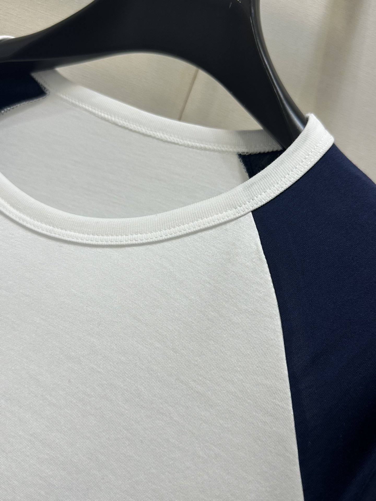 Bagsaaa Ce1i*e triomphe t-shirt in cotton jersey white & navy blue