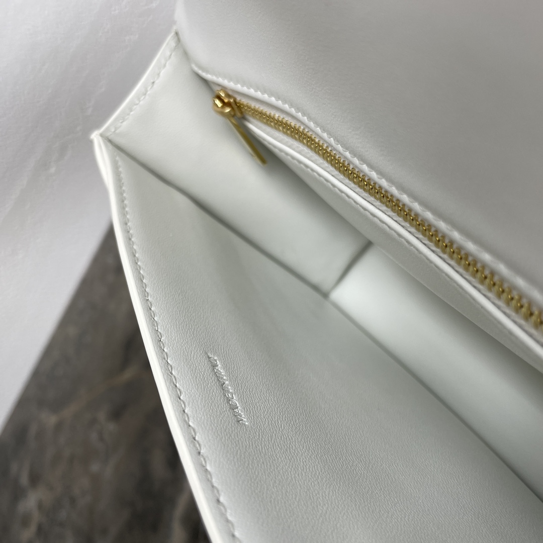 Bagsaaa Teen Ce1i*e Josephine Bag 121423 White - 18.5 x 13 x 5 CM