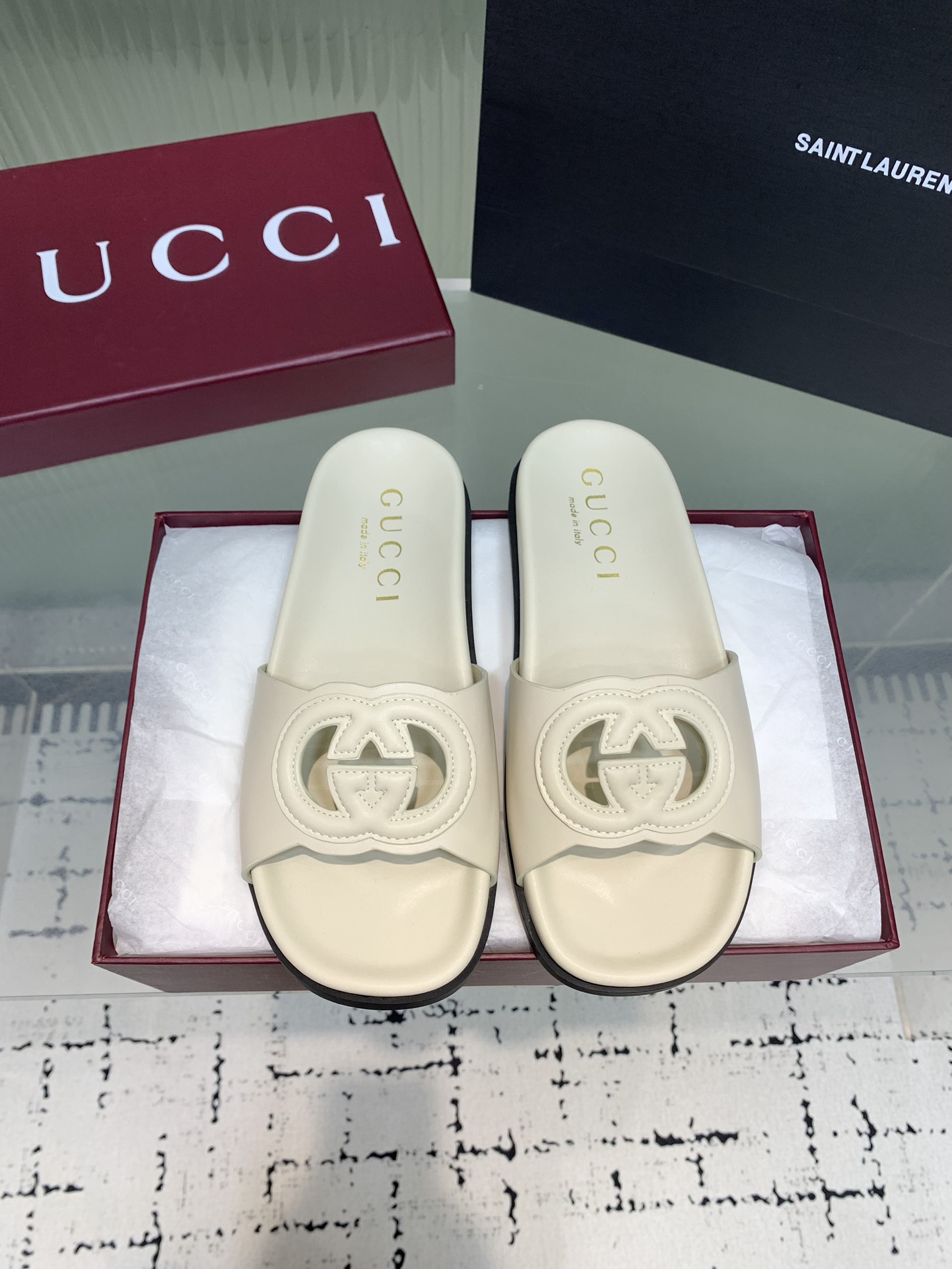 Bagsaaa Gvc*1 Women's Interlocking G slide sandal 816334 white