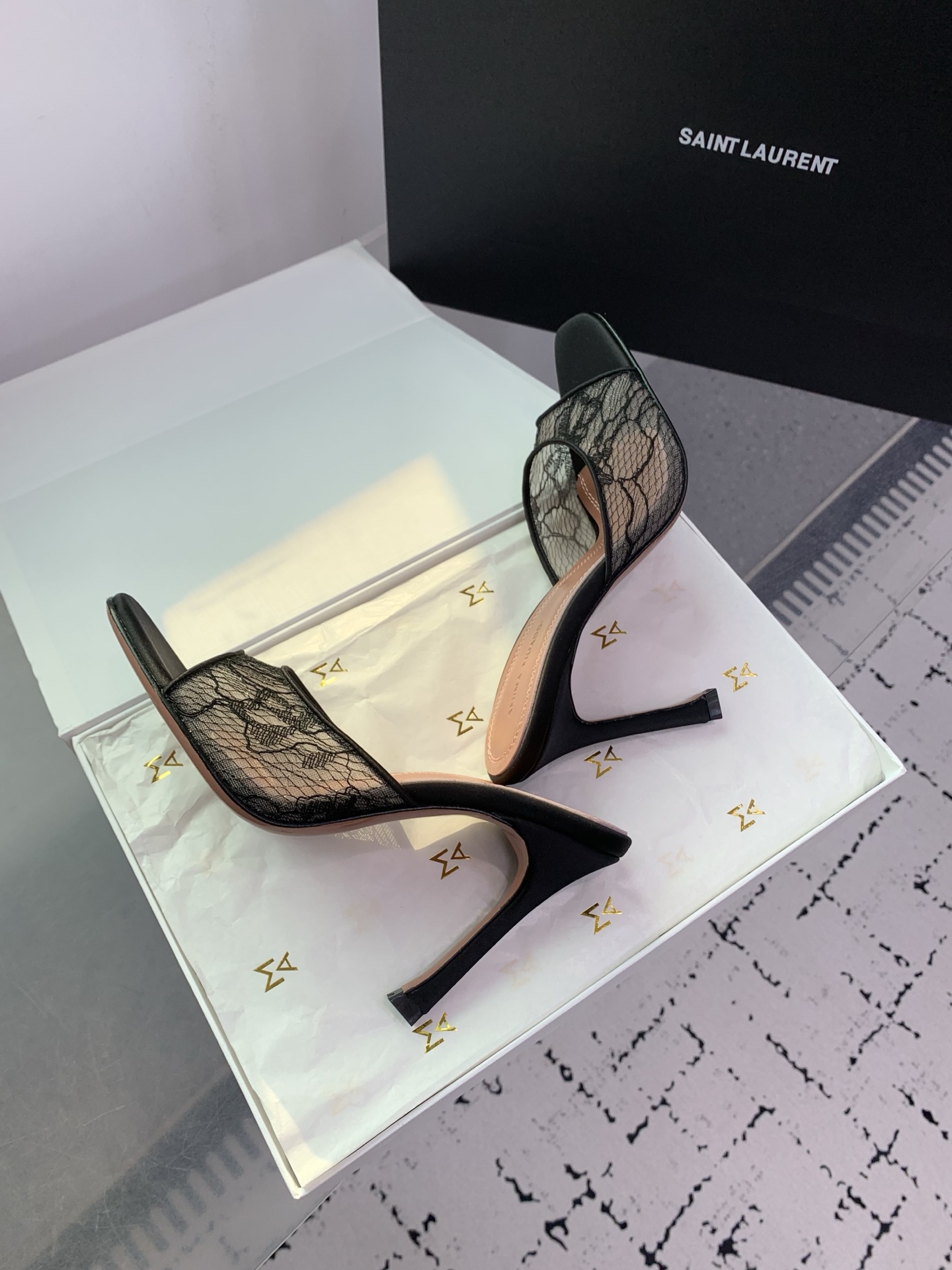 Bagsaaa Amina Muaddi Alexa Lace Stiletto Mule Sandals black 9.5cm