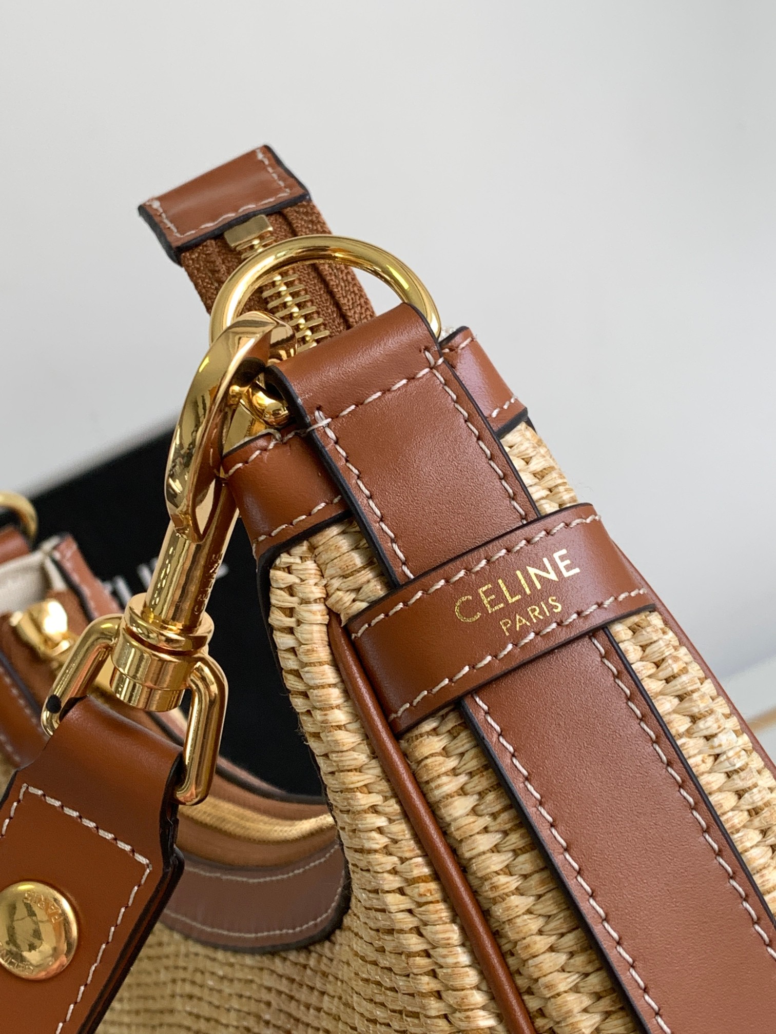 Bagsaaa Ce1i*e Medium Ava Strap in Raffia Effect Textile and Calfskin - 24cm