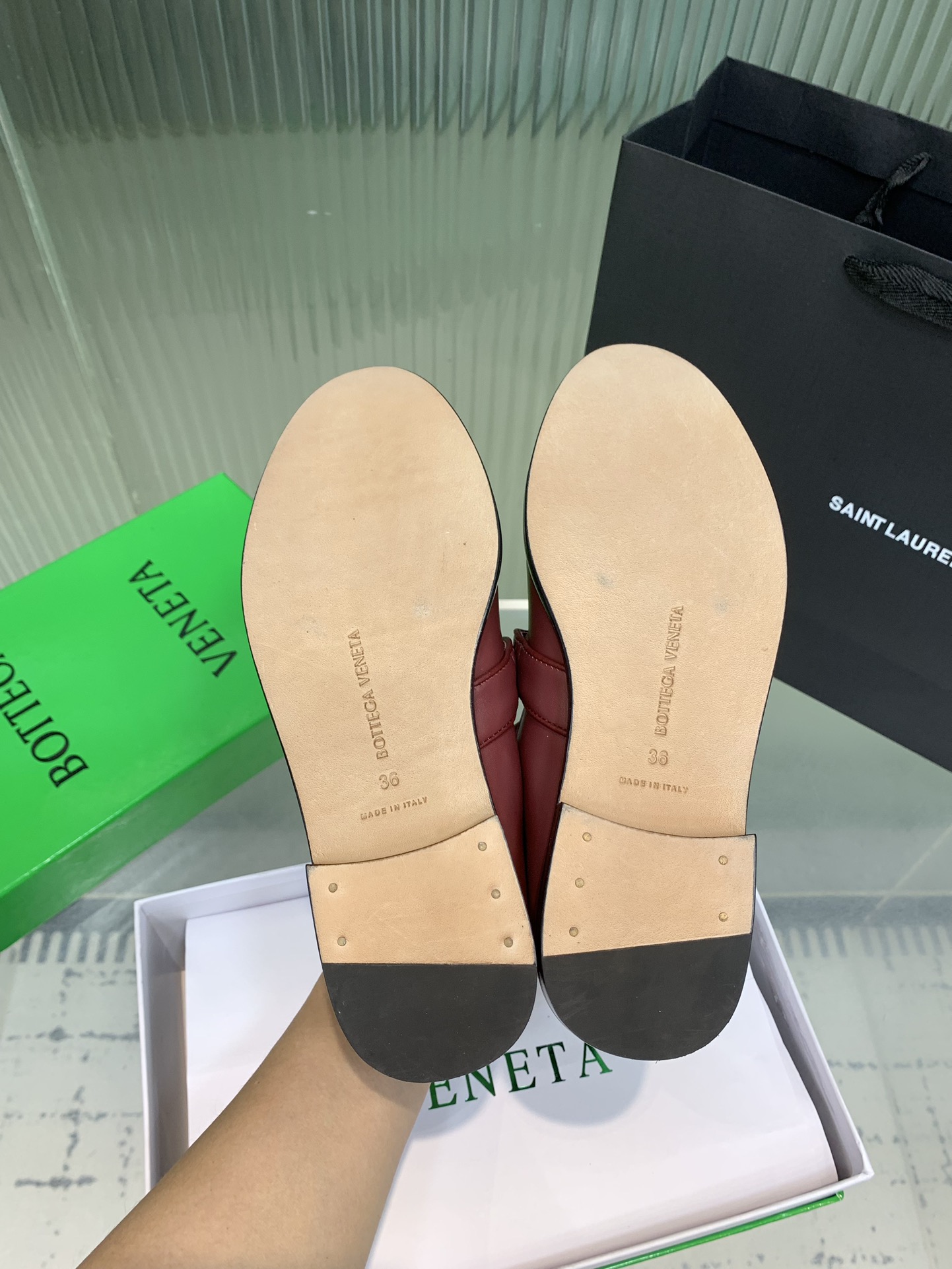 Bagsaaa B0tt*ga Ven*ta Astaire Loafer 796696 red