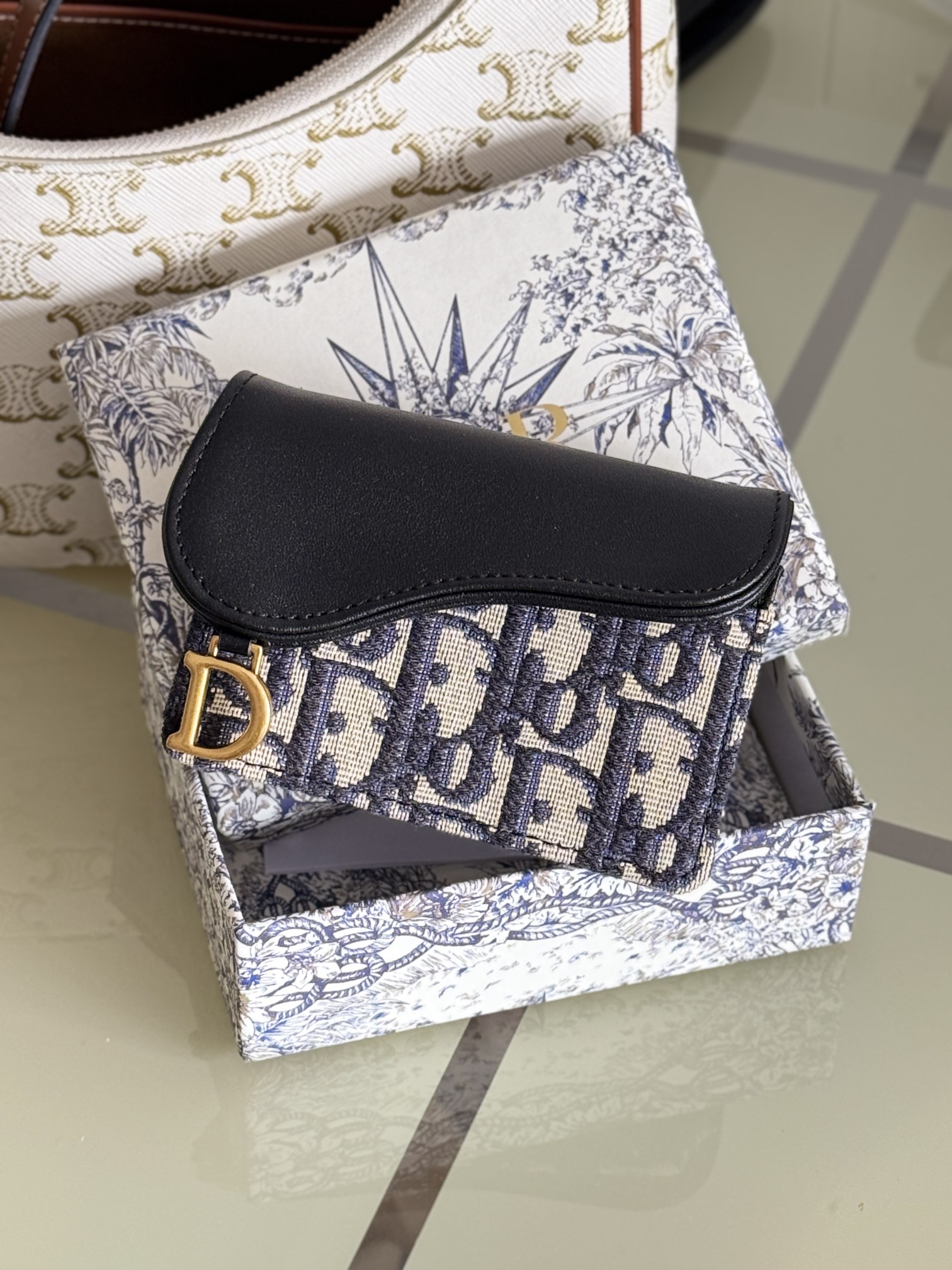 Bagsaaa D10r Saddle Bloom Card Holder - 10.5 x 7.5cm