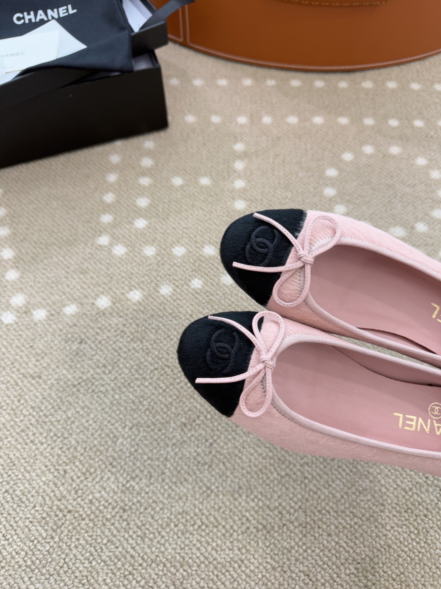 Bagsaaa Ch**el Classic Ballerina Flats Pink & Black