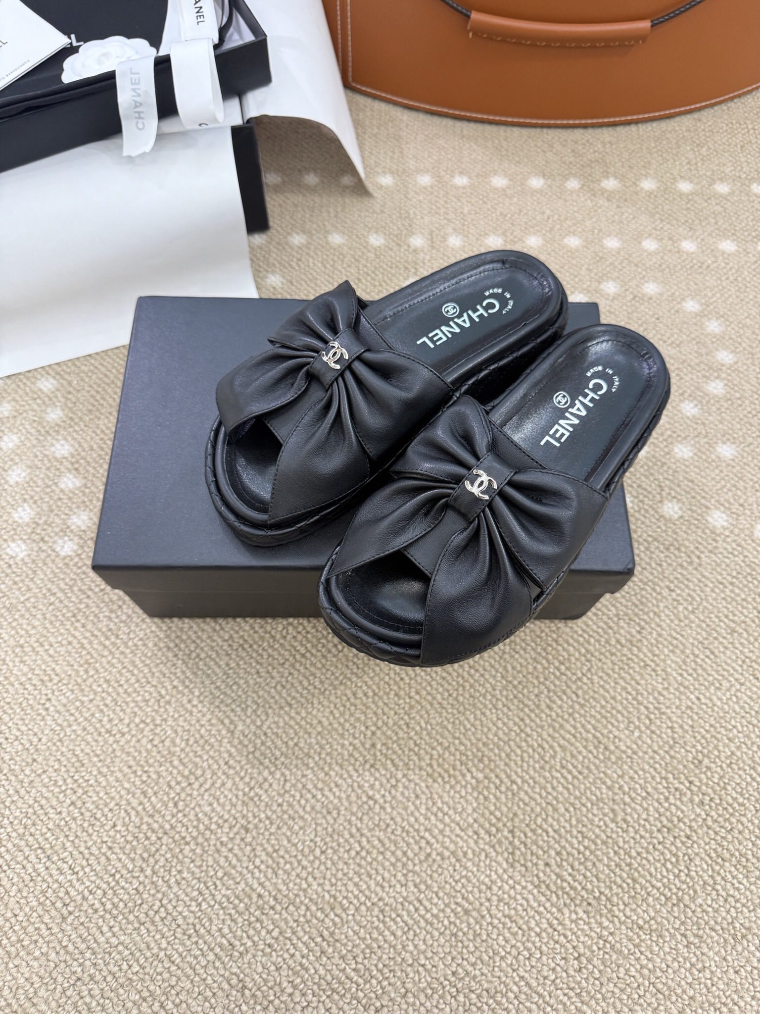 Bagsaaa Ch**el Bow Slide Sandals Black