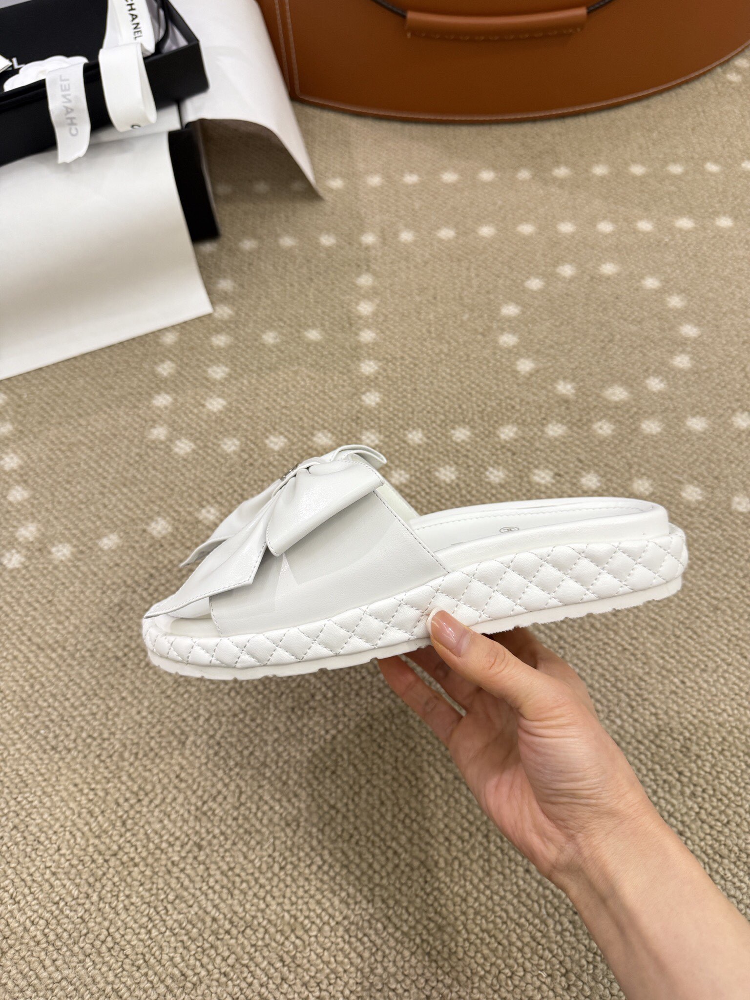 Bagsaaa Ch**el Bow Slide Sandals White