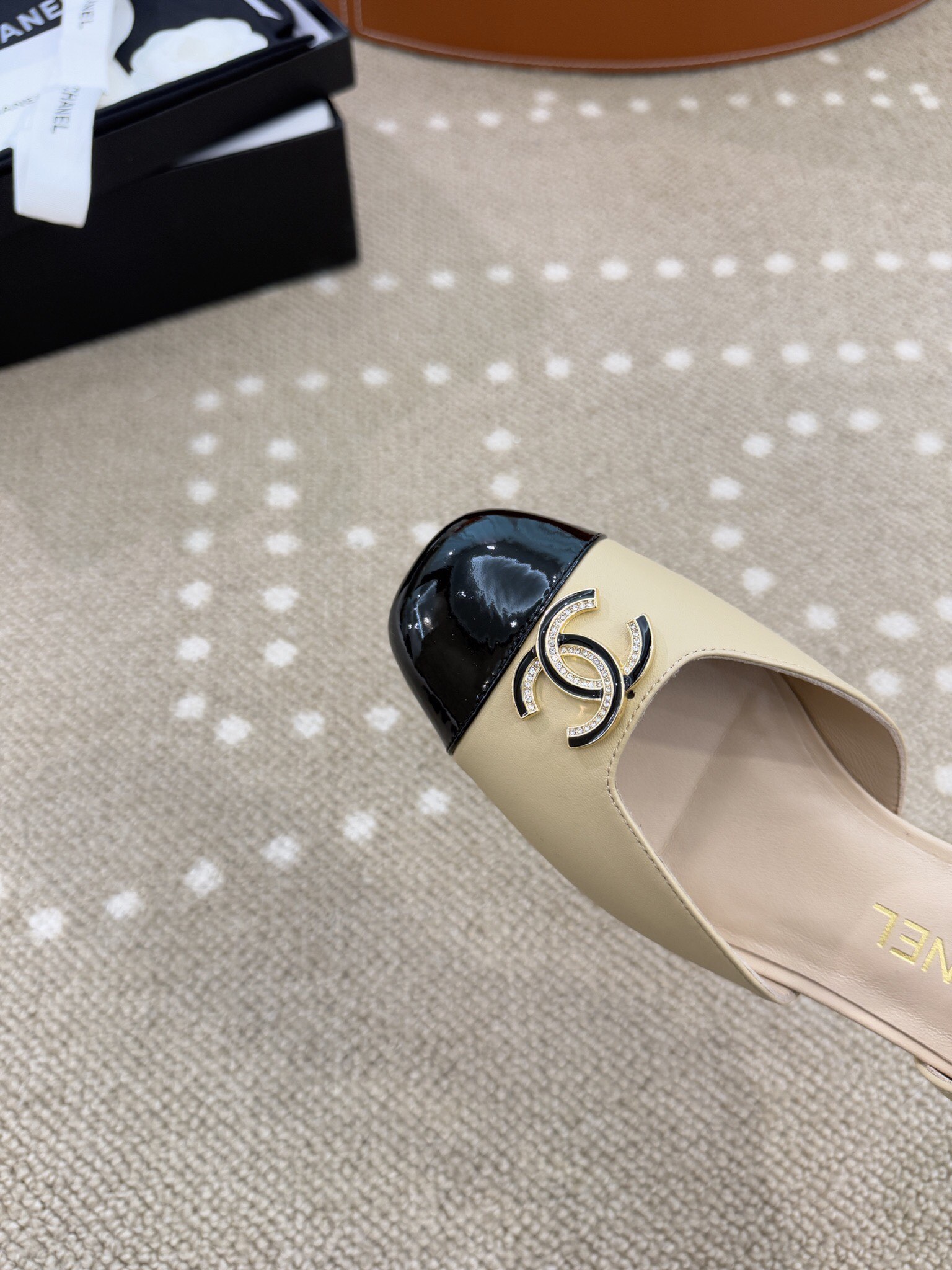 Bagsaaa Ch**el Beige & Black Cap Toe Slingbacks