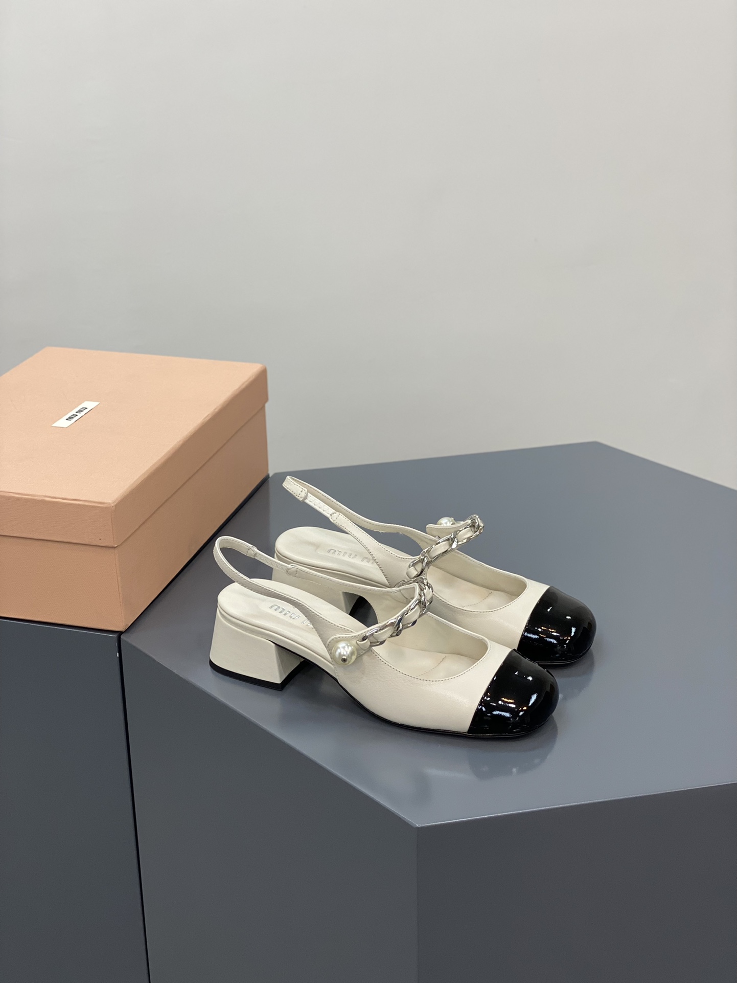 Bagsaaa Miu Miu Patent leather pumps 5I045E beige - 3.5cm
