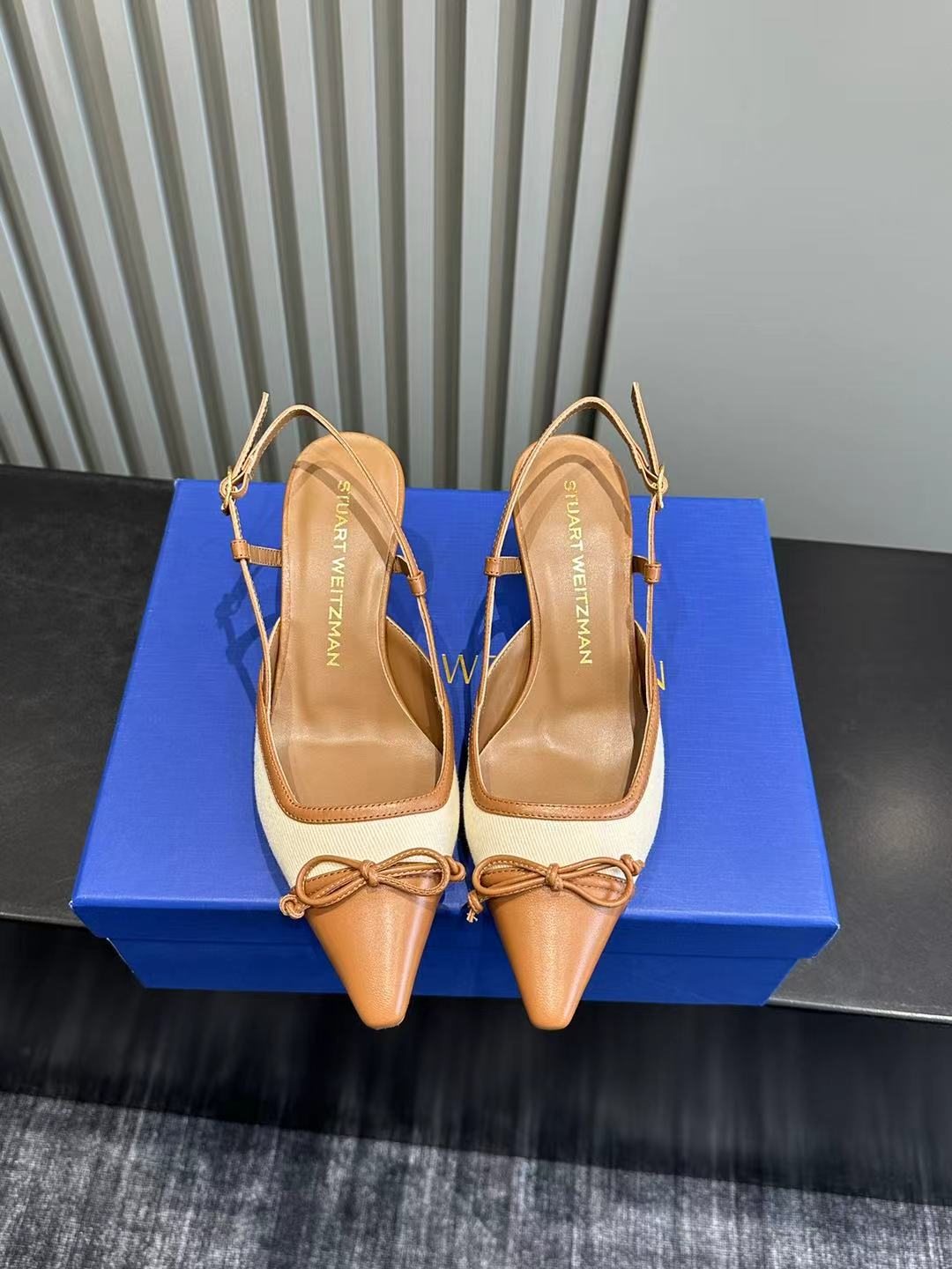 Bagsaaa Stuart Weitzman Pointed Toe Slingback Sandals brown