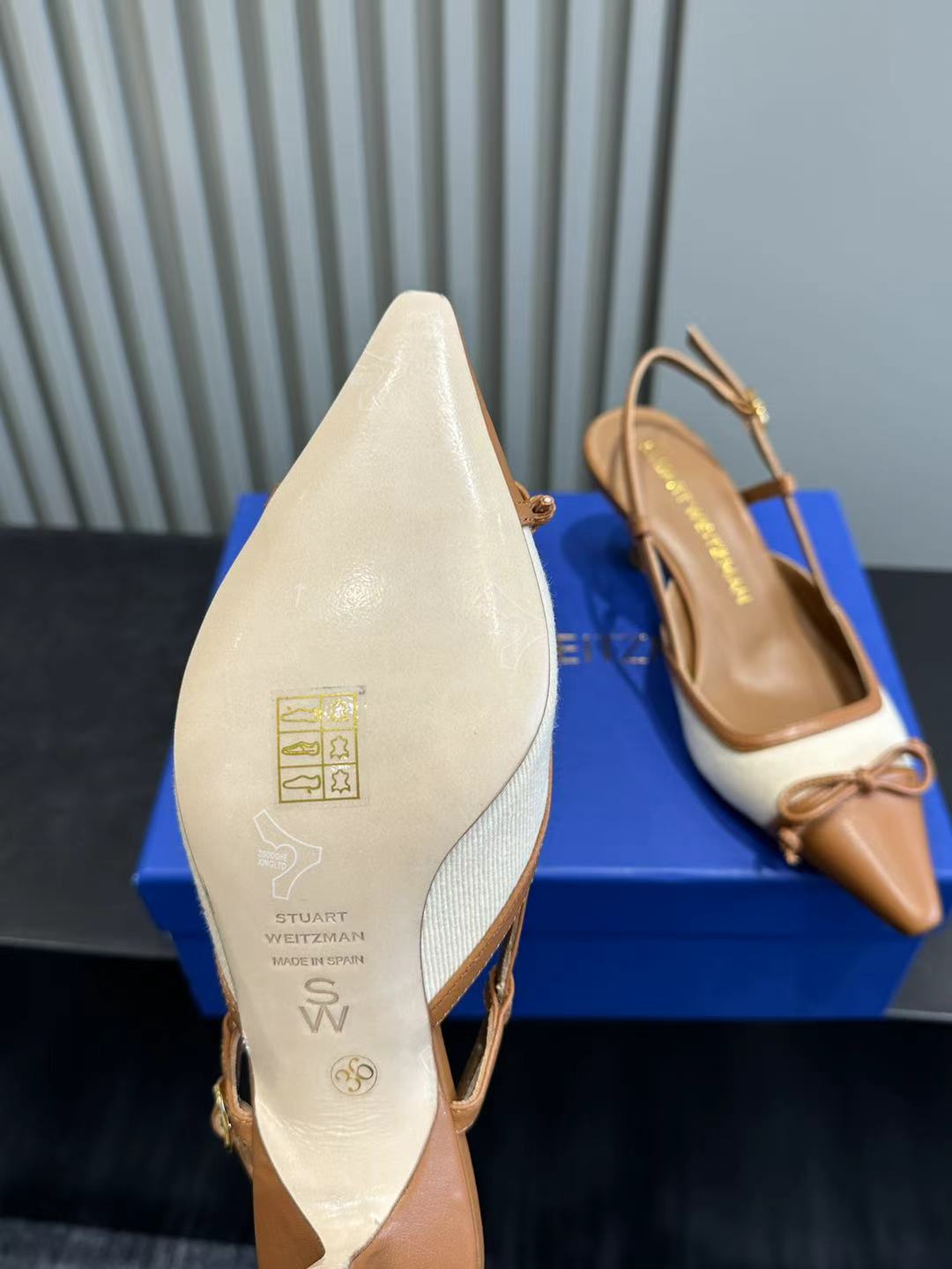 Bagsaaa Stuart Weitzman Pointed Toe Slingback Sandals brown