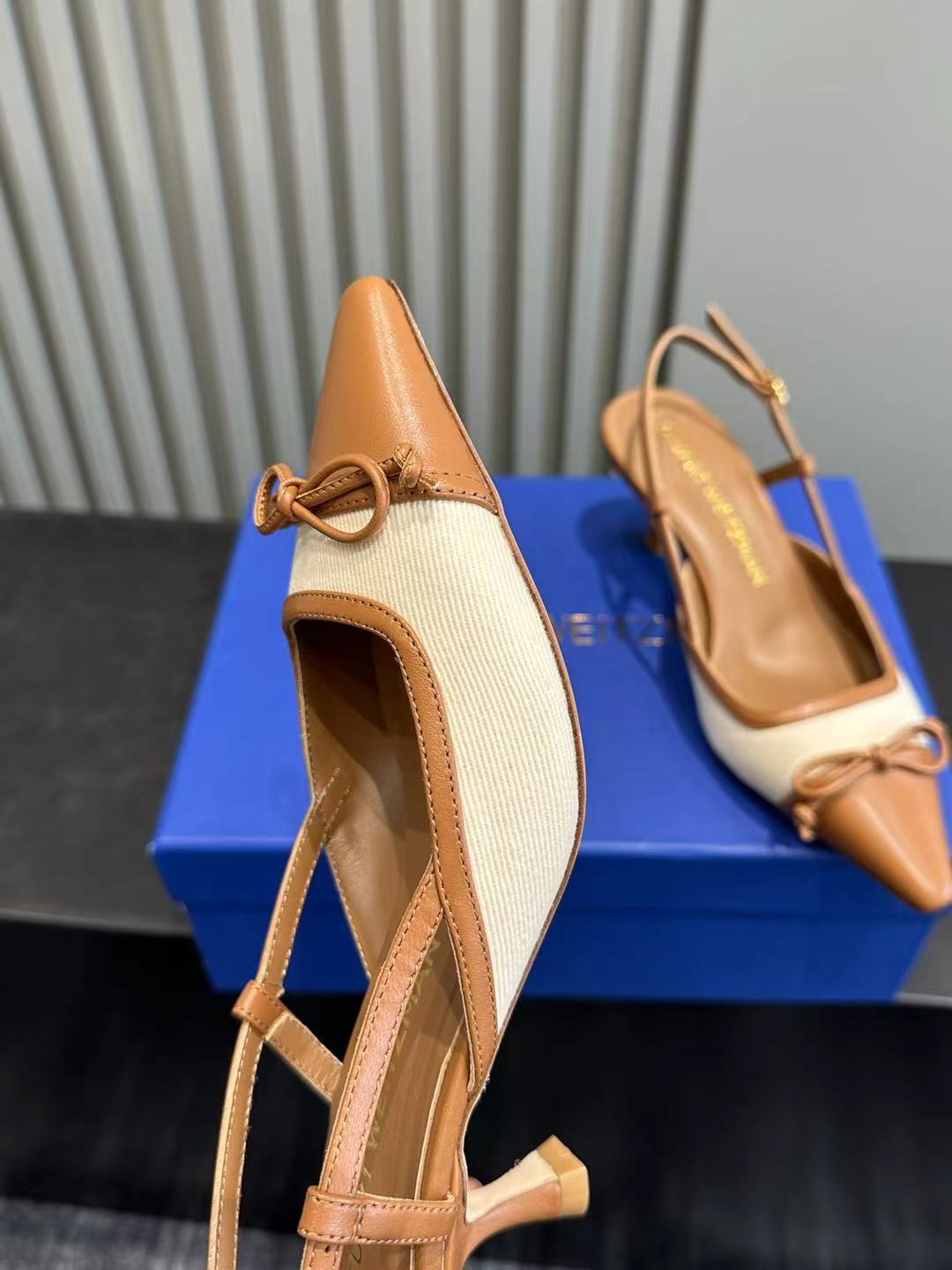 Bagsaaa Stuart Weitzman Pointed Toe Slingback Sandals brown