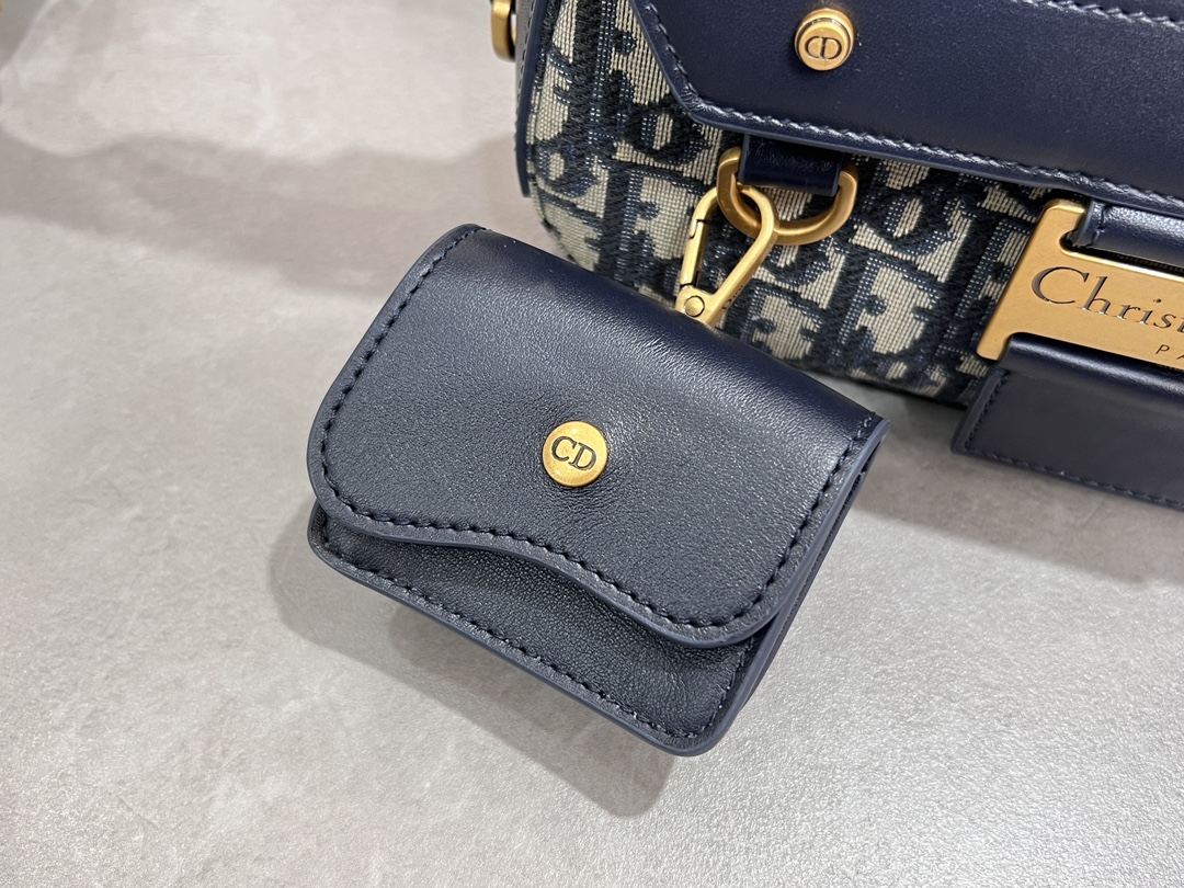Bagsaaa D10r Small Streetchic Bag Blue D10r Oblique Jacquard and Smooth Calfskin - 24cm
