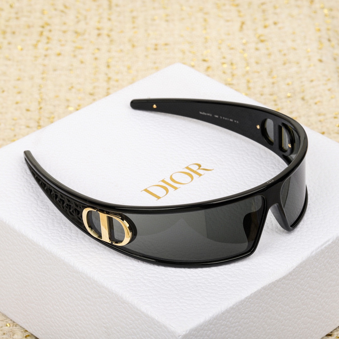 Bagsaaa VeryD10r M1U Black Mask Sunglasses