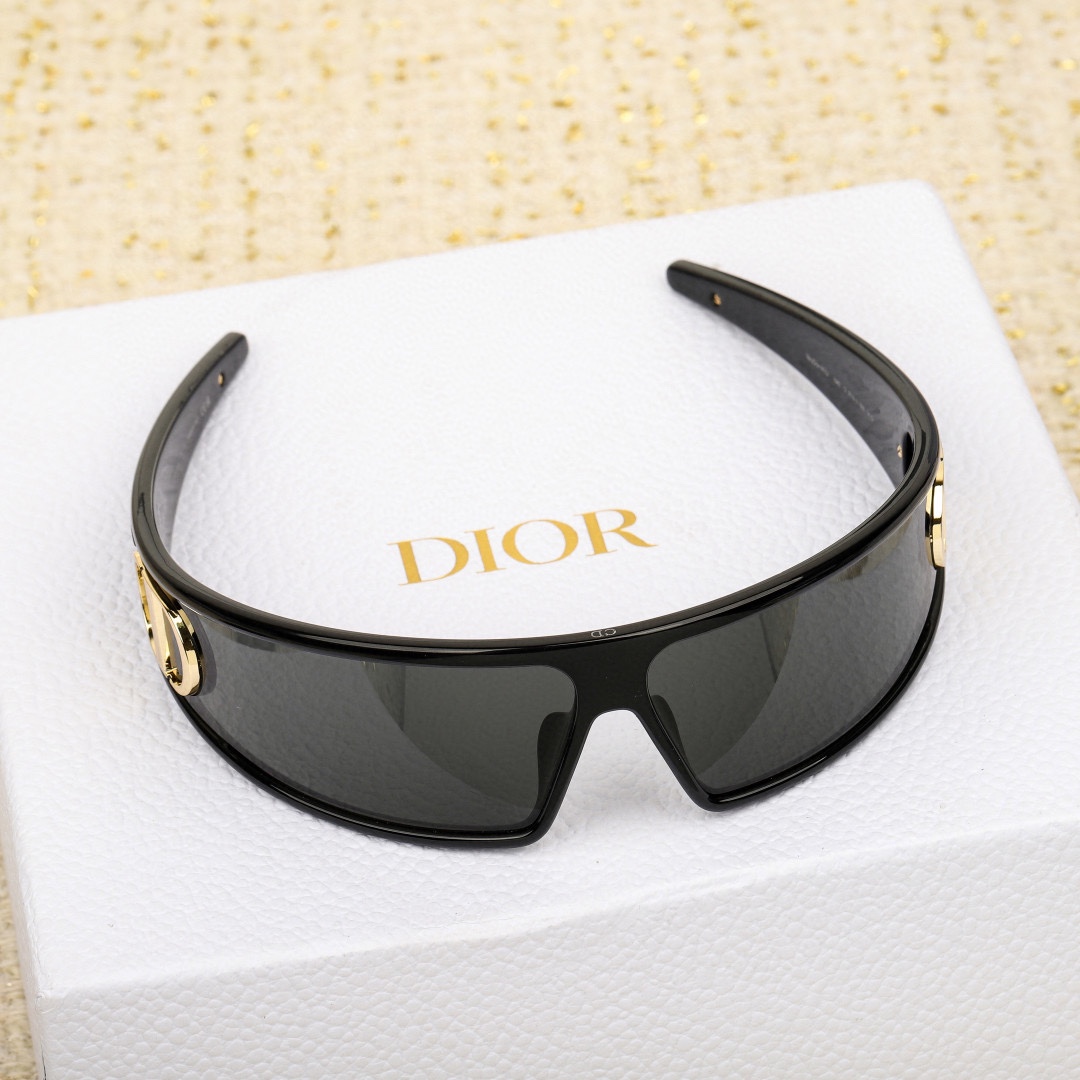Bagsaaa VeryD10r M1U Black Mask Sunglasses