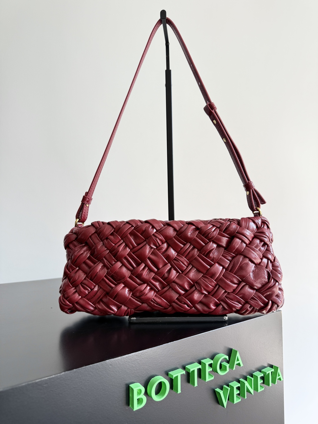 Bagsaaa B0tt*ga Ven*ta Kalimero Cha-Cha clutch 785780 red - 28.5cm