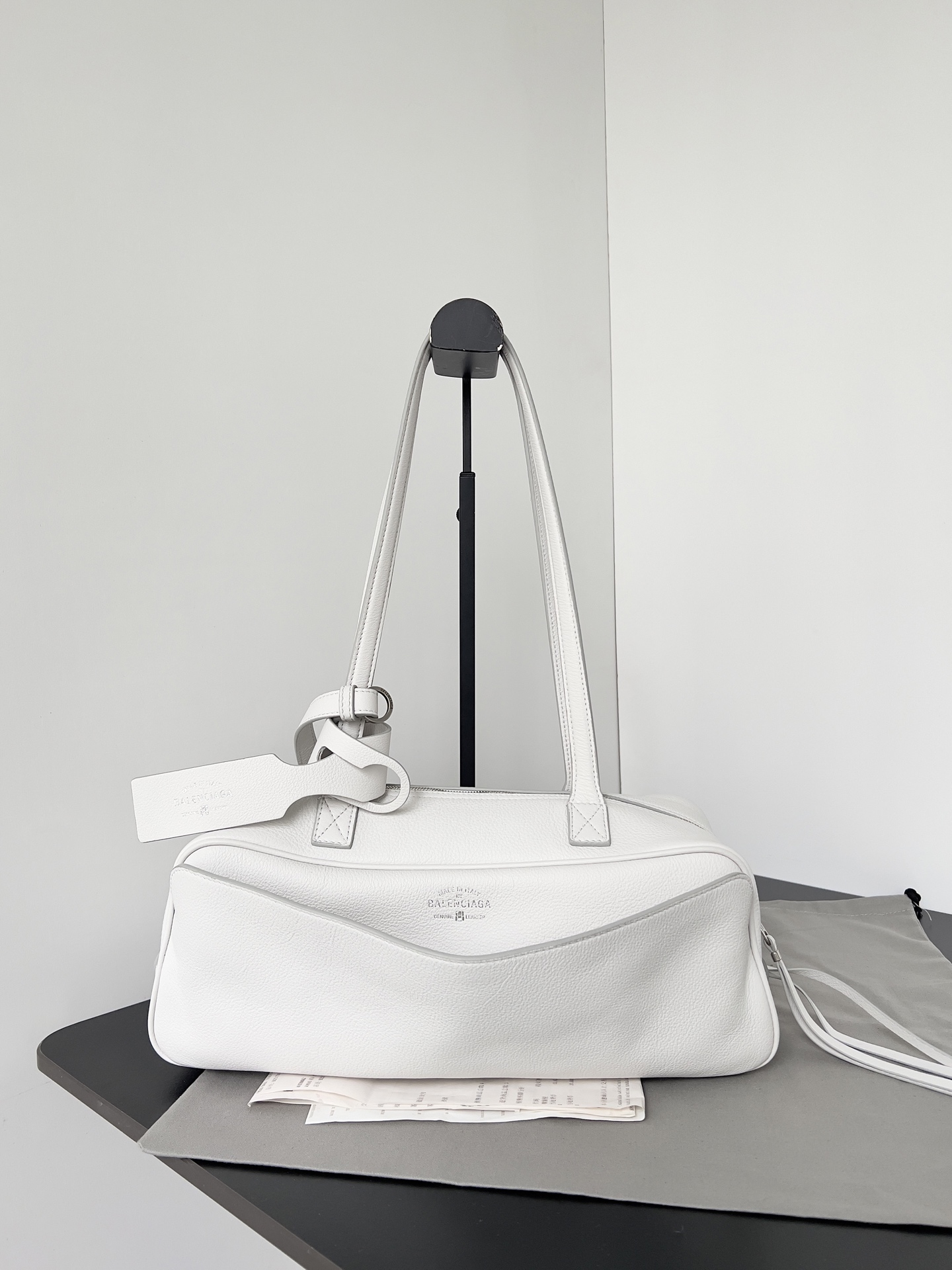 Bagsaaa Ba1en*iaga Carrie Small Bowling Bag in white calfskin & silver - 31cm