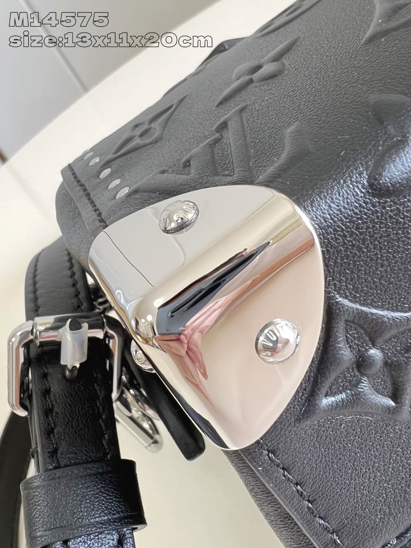 Bagsaaa L0vis Vvtt0n M14575 Speedy Trunk 20 black - 20.5cm