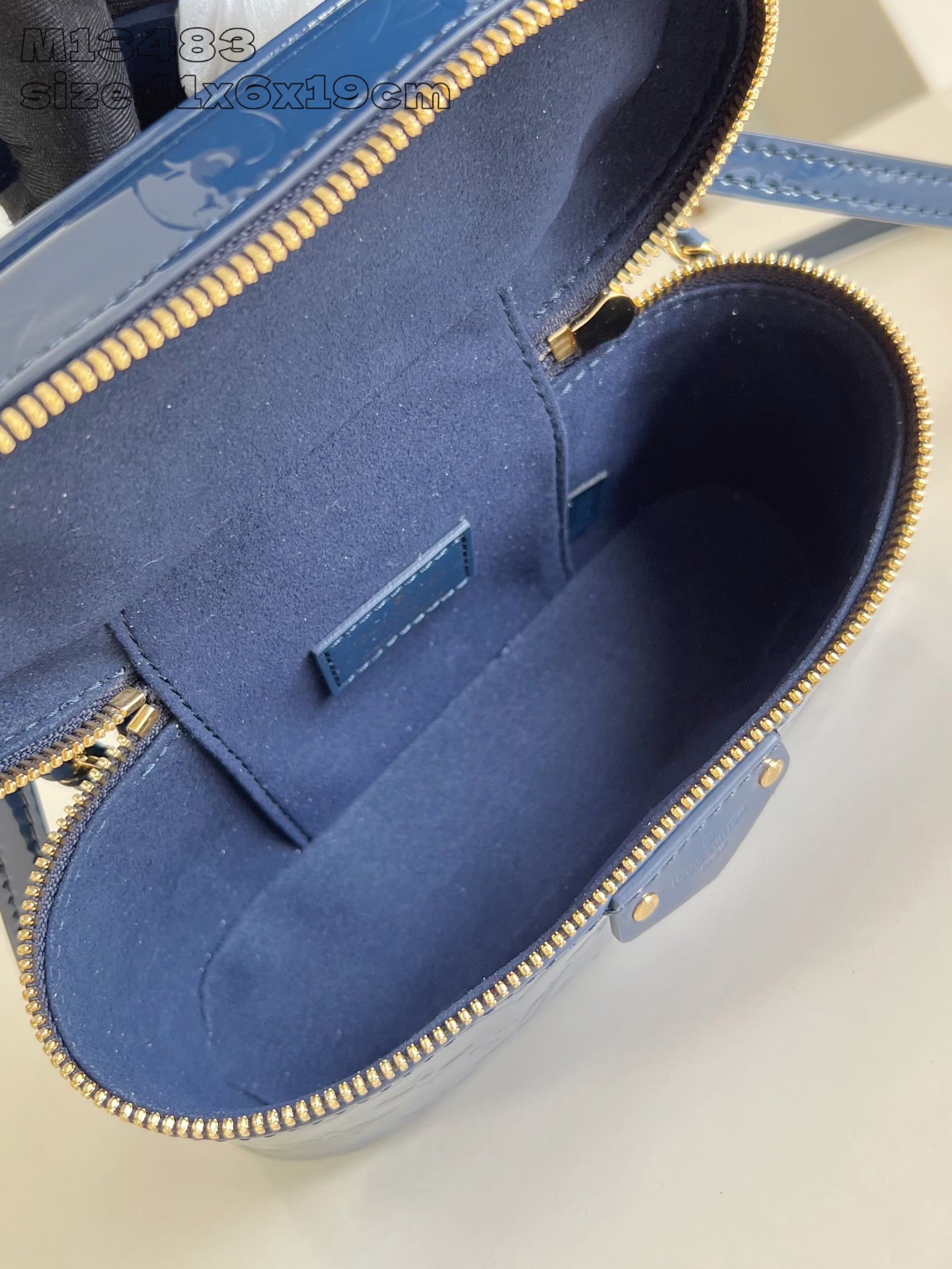 Bagsaaa LV M13483 Vanity Chain Pouch Sapphire Blue - 19cm